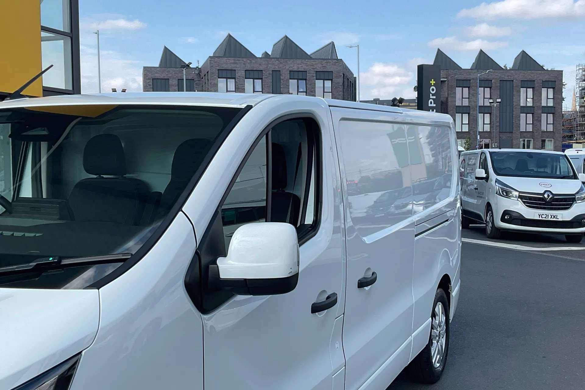 2024 RENAULT TRAFIC 2024 RENAULT TRAFIC
