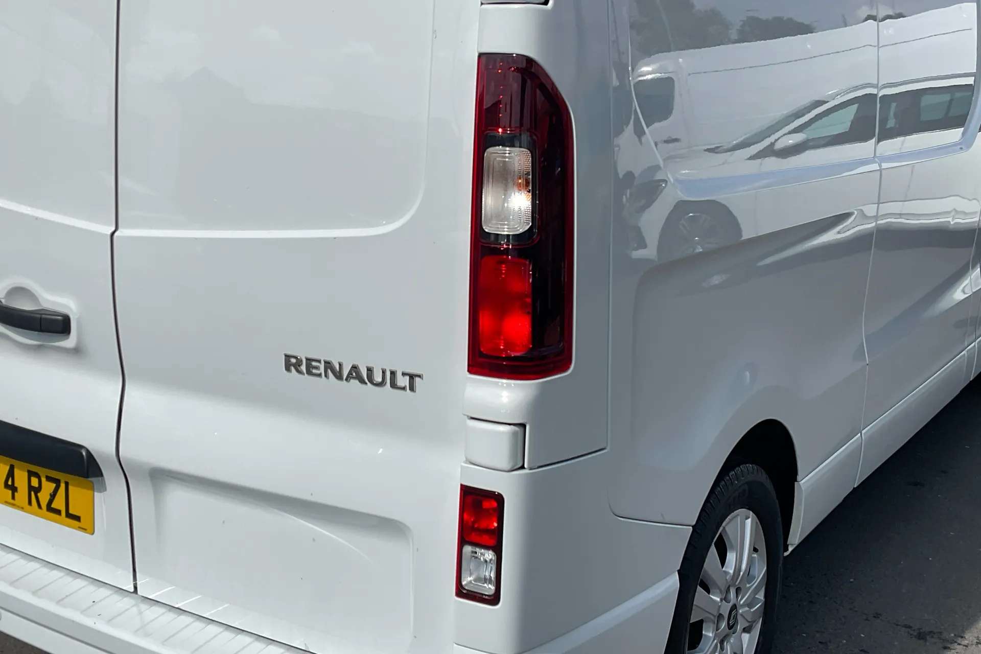 2024 RENAULT TRAFIC 2024 RENAULT TRAFIC