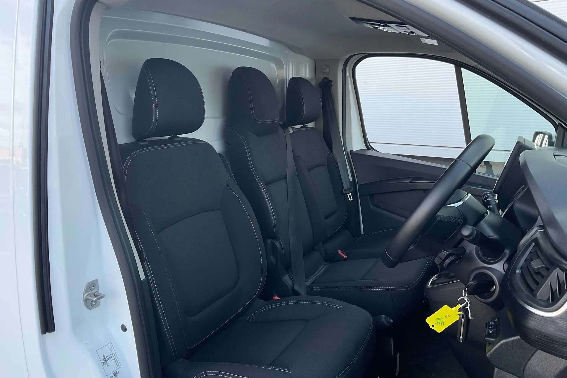 2024 RENAULT TRAFIC 2024 RENAULT TRAFIC