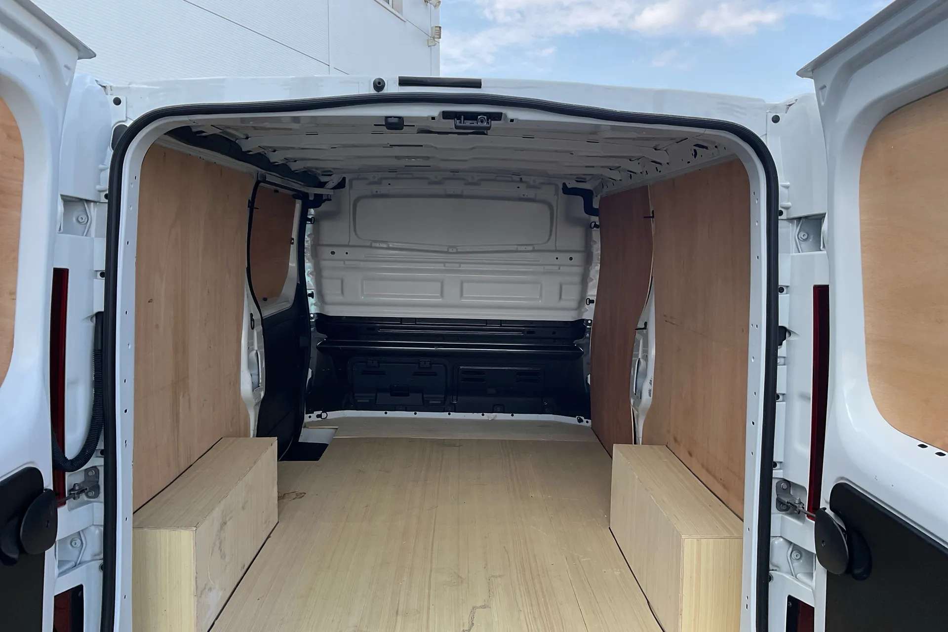 2024 RENAULT TRAFIC 2024 RENAULT TRAFIC