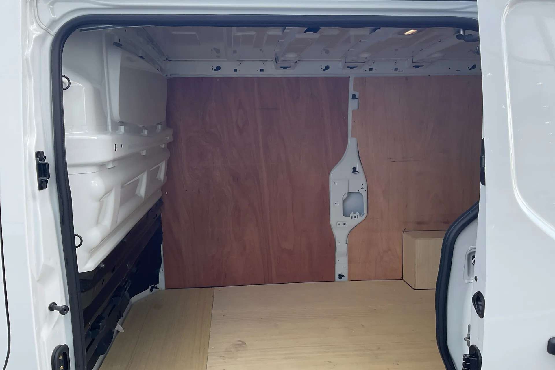 2024 RENAULT TRAFIC 2024 RENAULT TRAFIC