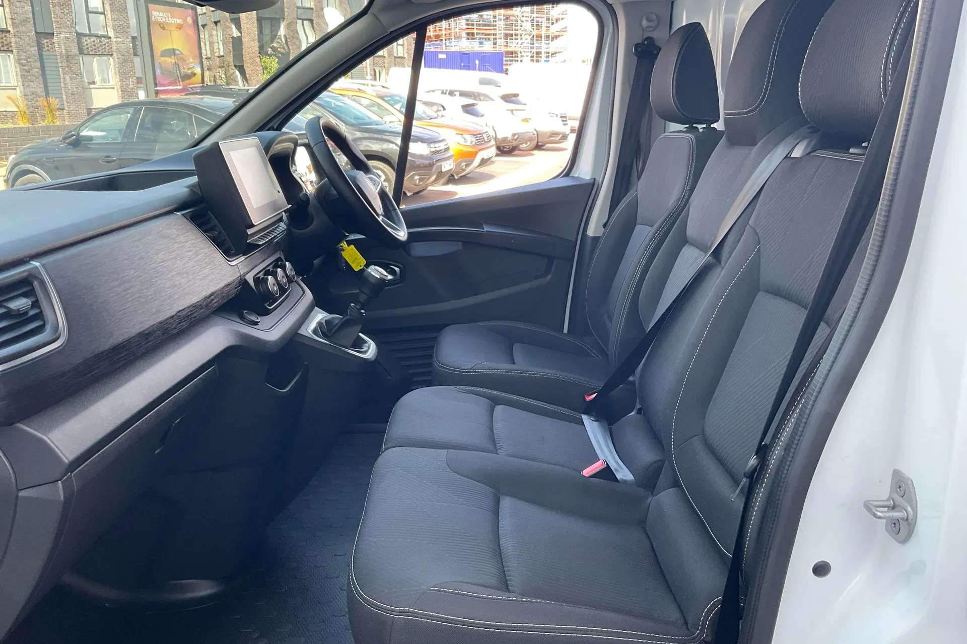 2024 RENAULT TRAFIC 2024 RENAULT TRAFIC