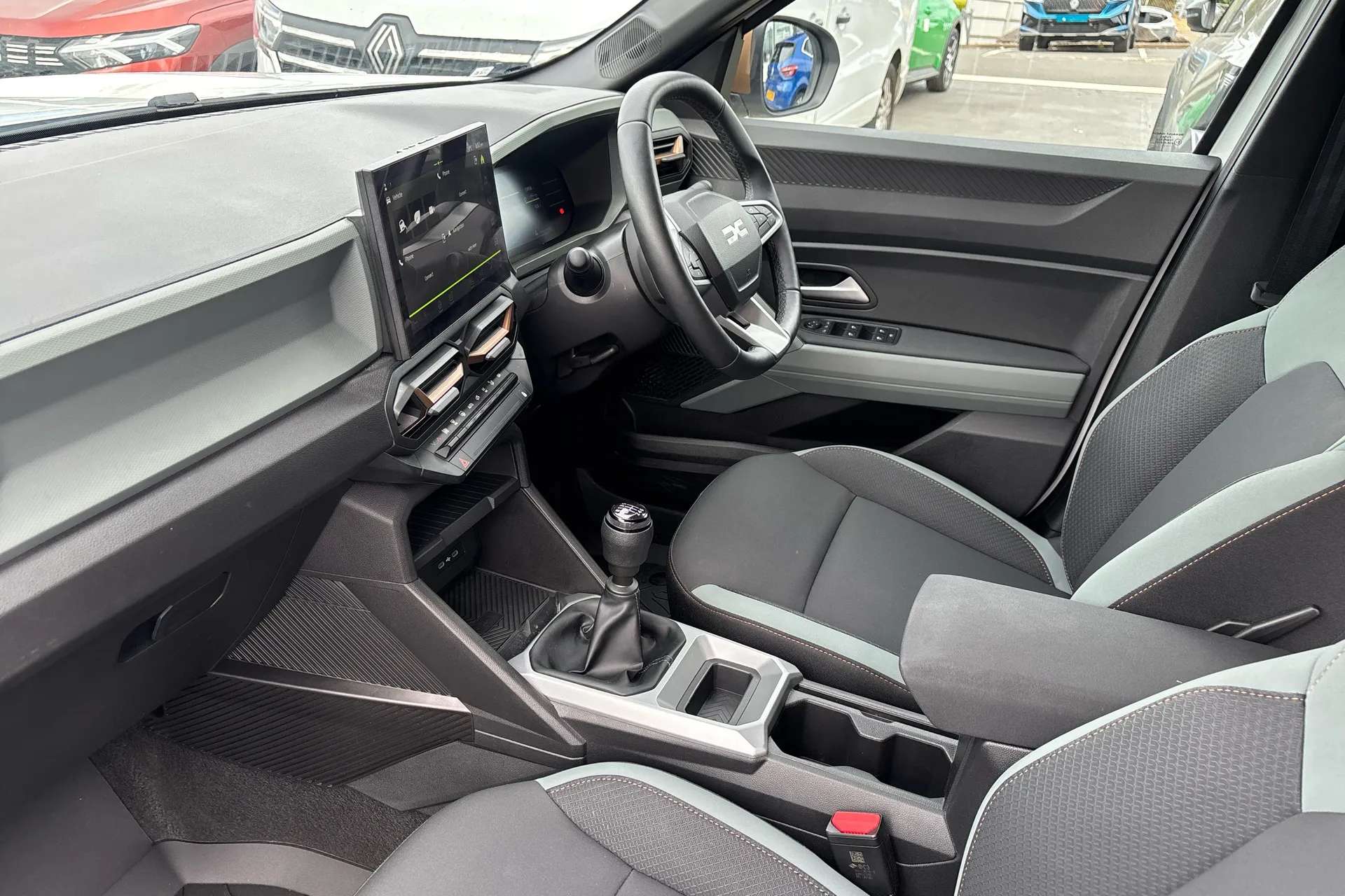 A 2025 DACIA DUSTER 1.2 TCe 130 Extreme 5dr A 2025 DACIA DUSTER 1.2 TCe 130 Extreme 5dr