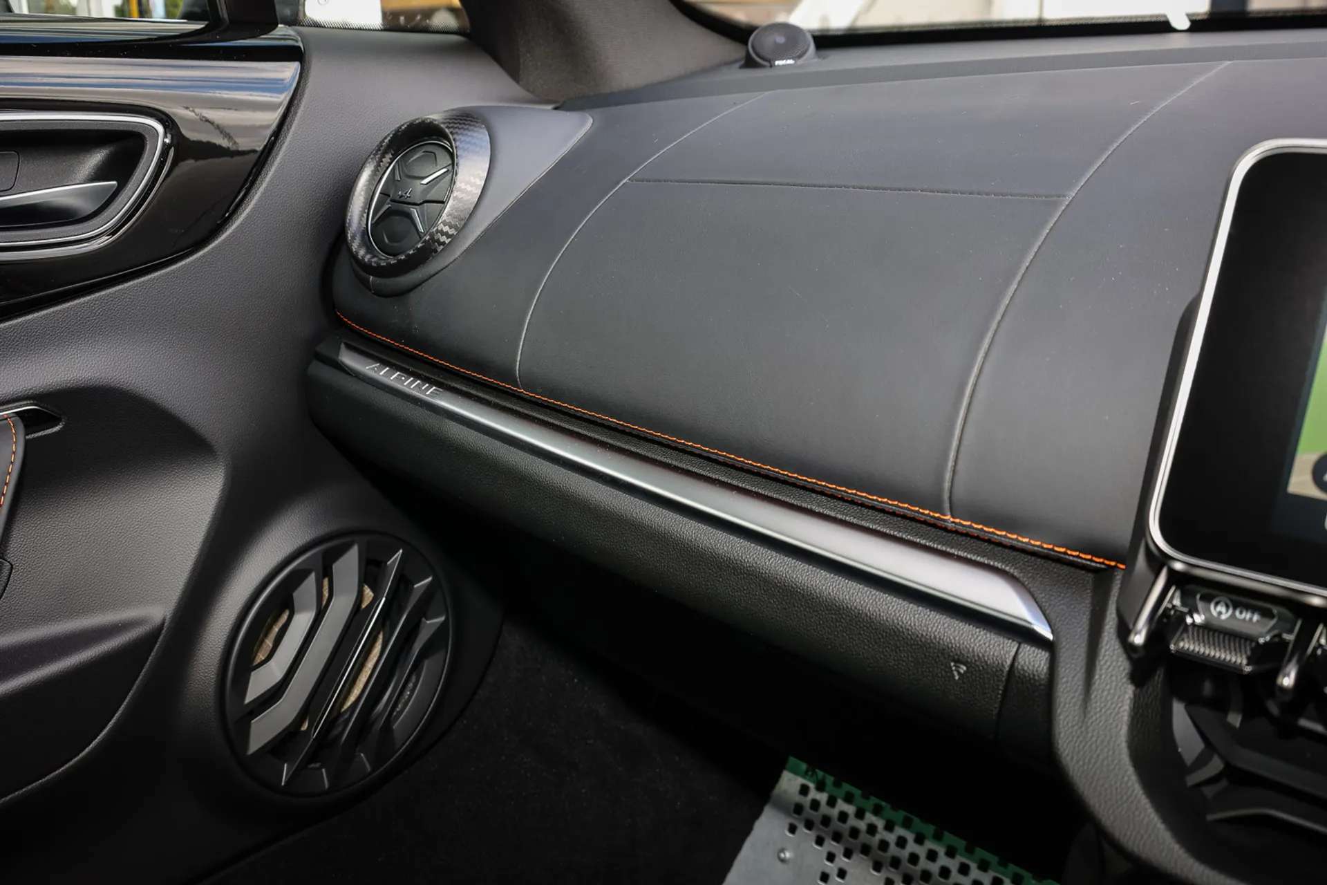 2024 ALPINE A110 2024 ALPINE A110