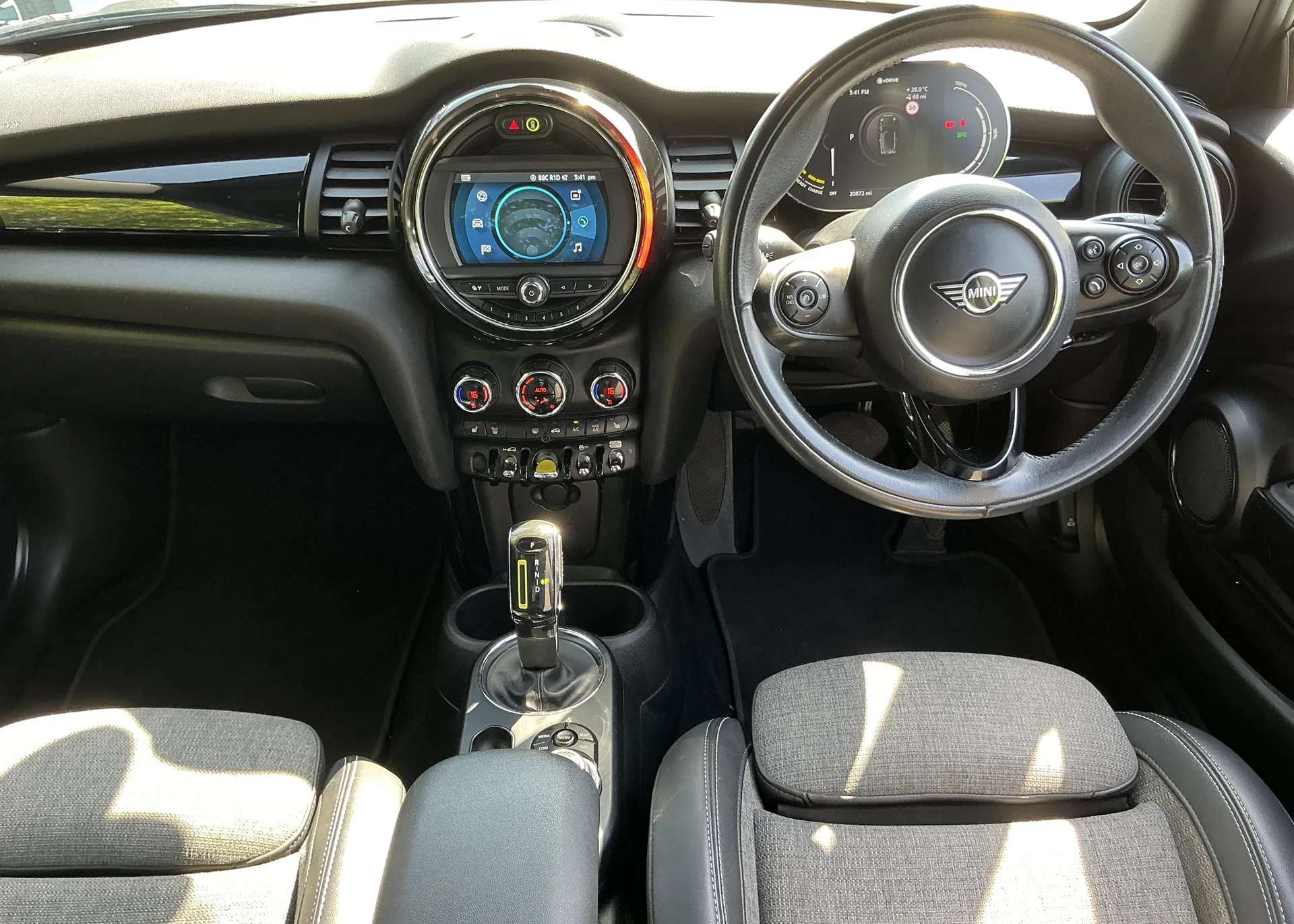 A 2020 MINI HATCH 135kW Cooper S Level 2 33kWh 3dr Auto A 2020 MINI HATCH 135kW Cooper S Level 2 33kWh 3dr Auto