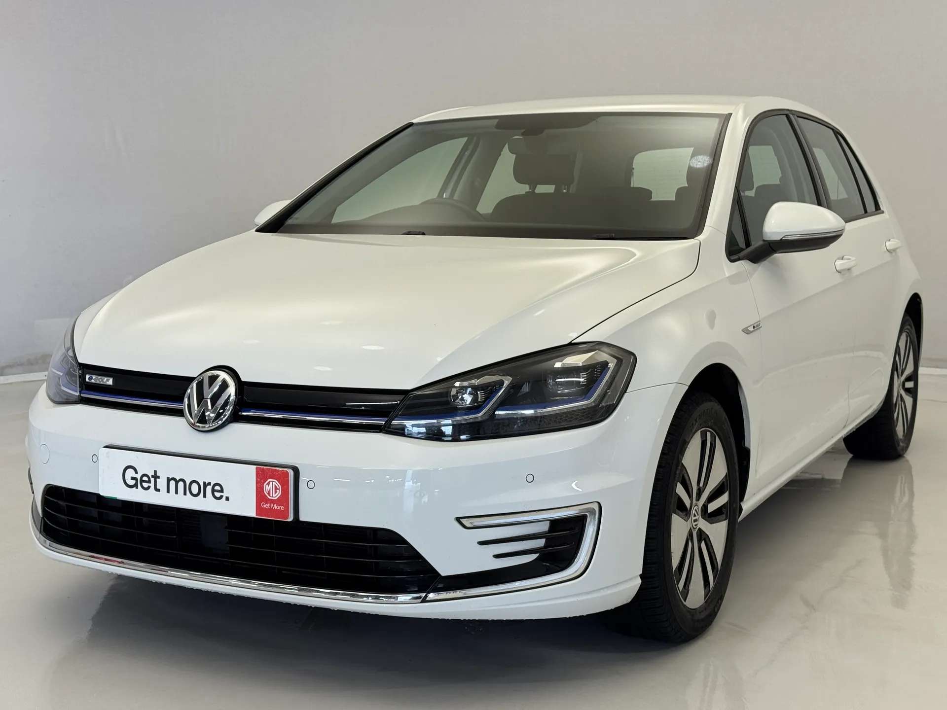 A 2020 VOLKSWAGEN GOLF 99kW e-Golf 35kWh 5dr Auto ð Volkswagen e-Golf 99kW ð A 2020 VOLKSWAGEN GOLF 99kW e-Golf 35kWh 5dr Auto ð Volkswagen e-Golf 99kW ð