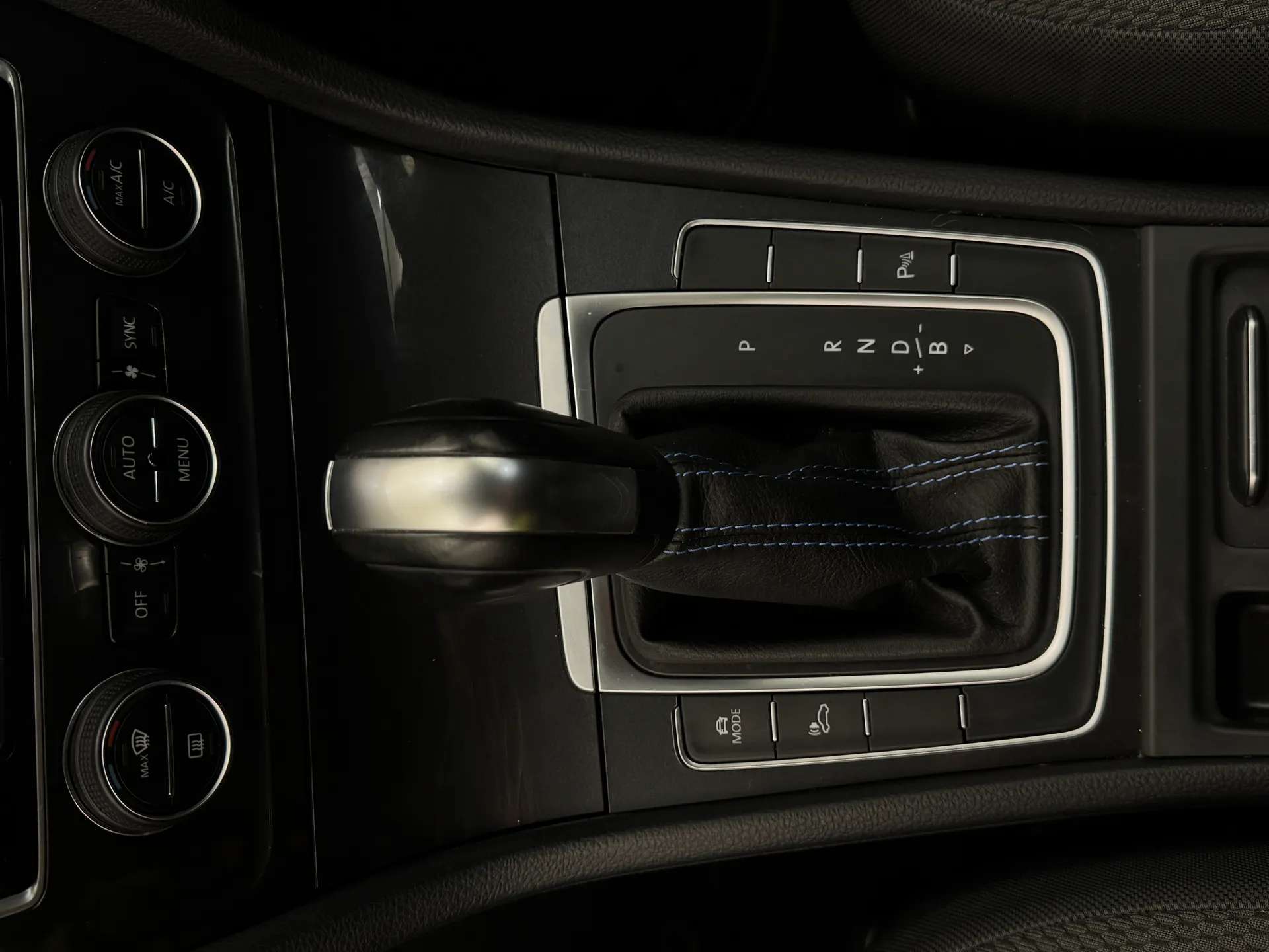2020 VOLKSWAGEN GOLF 2020 VOLKSWAGEN GOLF