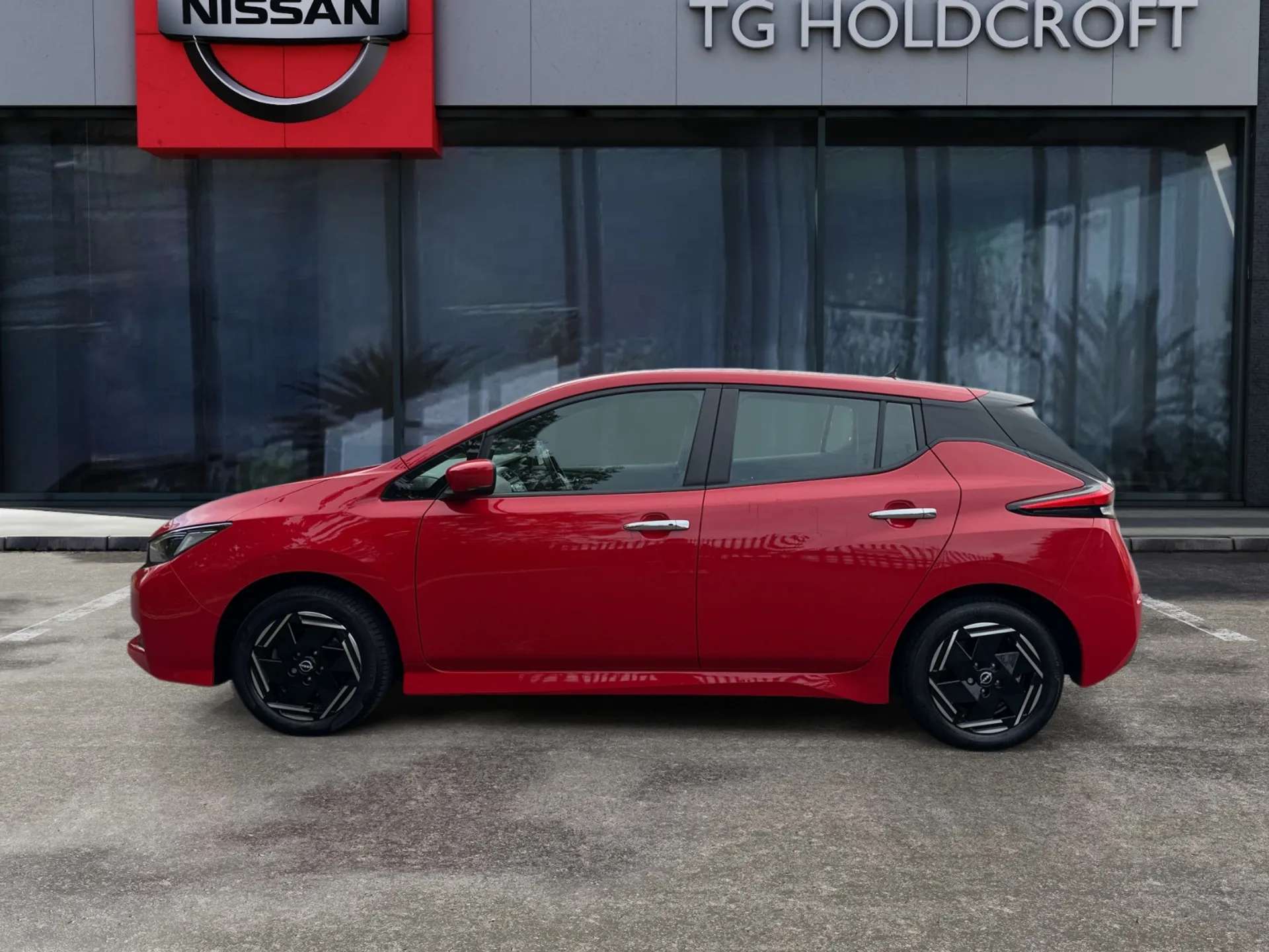 A 2022 NISSAN LEAF 110kW Acenta 39kWh 5dr Auto A 2022 NISSAN LEAF 110kW Acenta 39kWh 5dr Auto