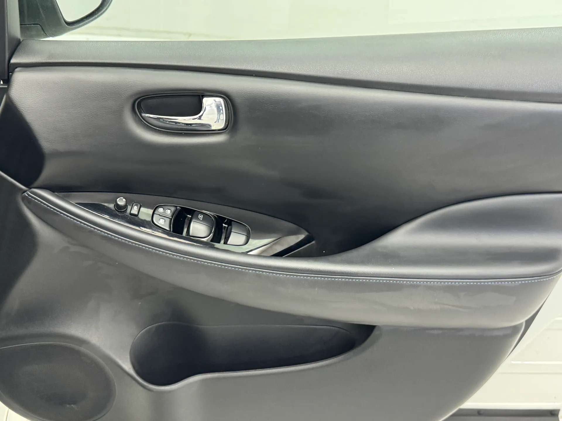 2023 NISSAN LEAF 2023 NISSAN LEAF