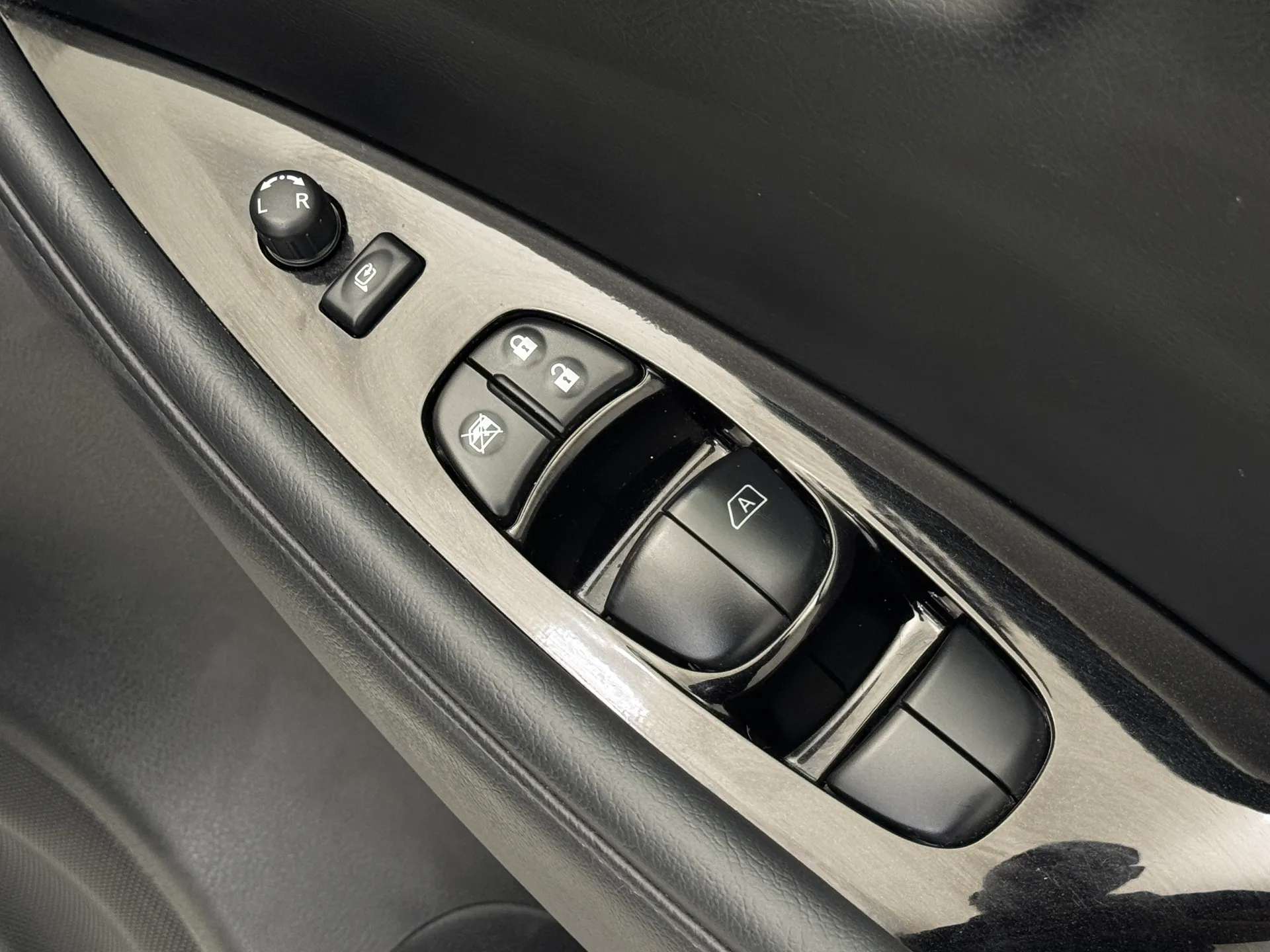 2023 NISSAN LEAF 2023 NISSAN LEAF
