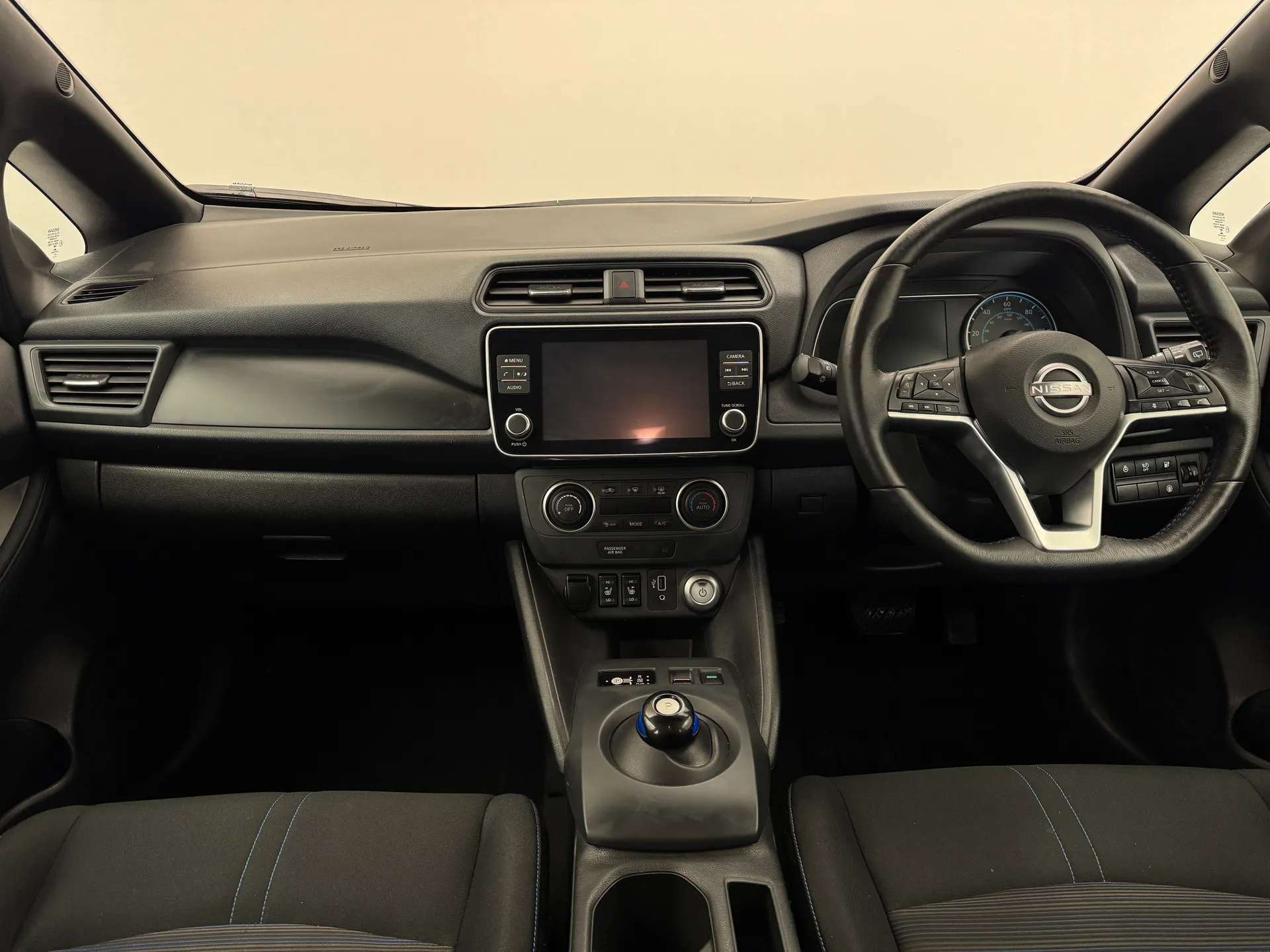 A 2022 NISSAN LEAF 110kW Acenta 39kWh 5dr Auto A 2022 NISSAN LEAF 110kW Acenta 39kWh 5dr Auto