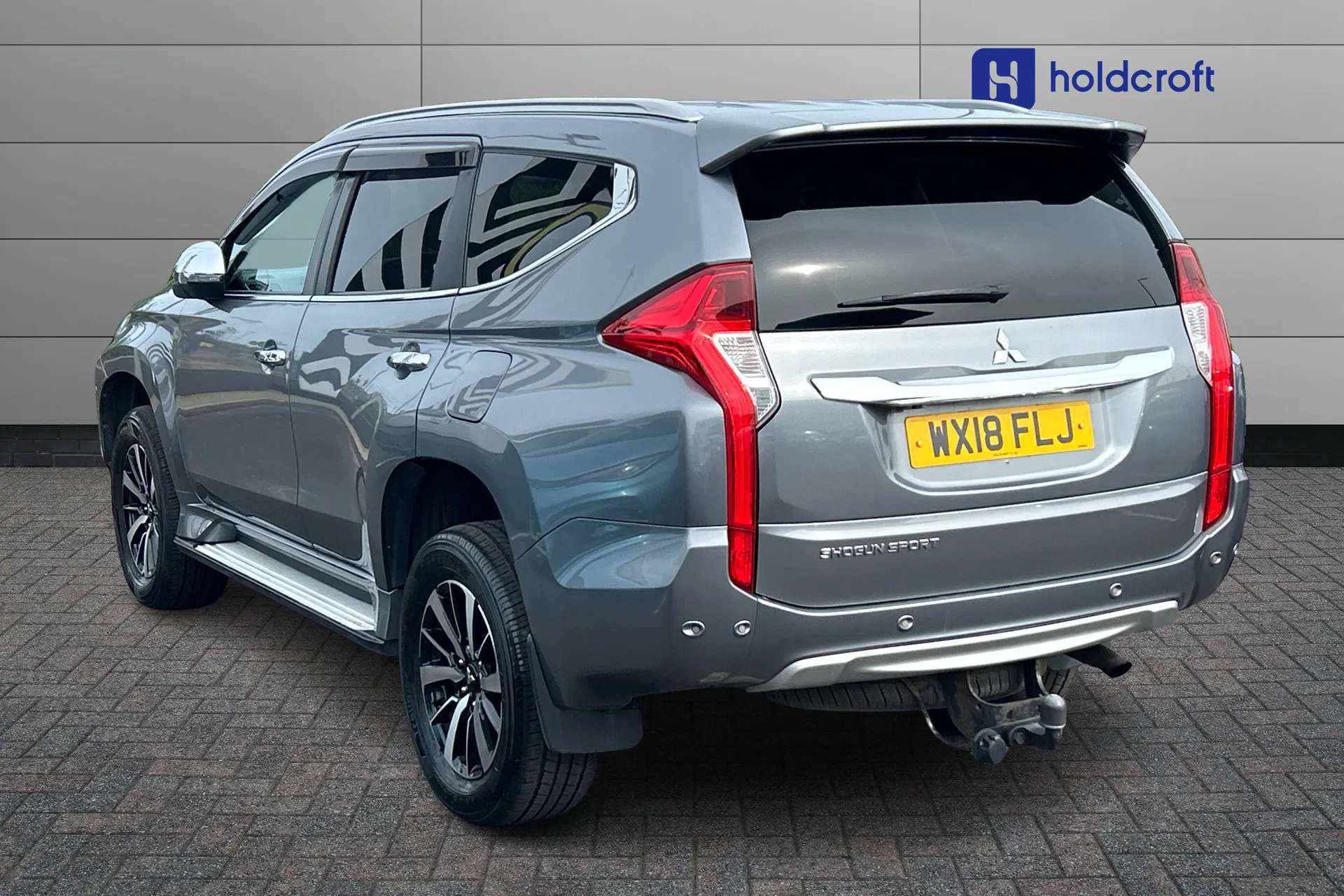 A 2018 MITSUBISHI SHOGUN SPORT 2.4 DI-DC 4 5dr Auto 4WD A 2018 MITSUBISHI SHOGUN SPORT 2.4 DI-DC 4 5dr Auto 4WD