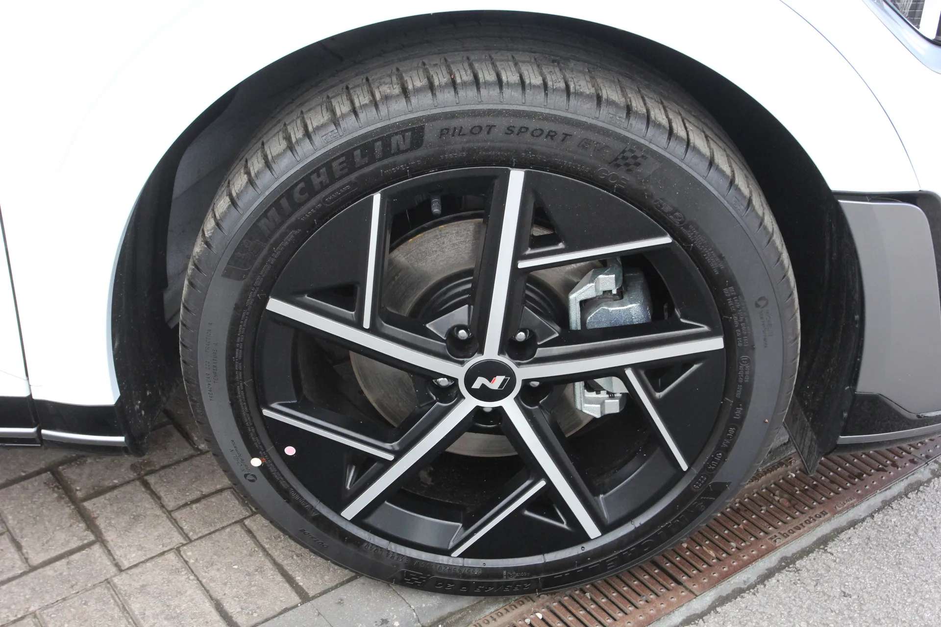 A 2026 HYUNDAI IONIQ 5 168kW N Line 84 kWh 5dr Auto A 2026 HYUNDAI IONIQ 5 168kW N Line 84 kWh 5dr Auto