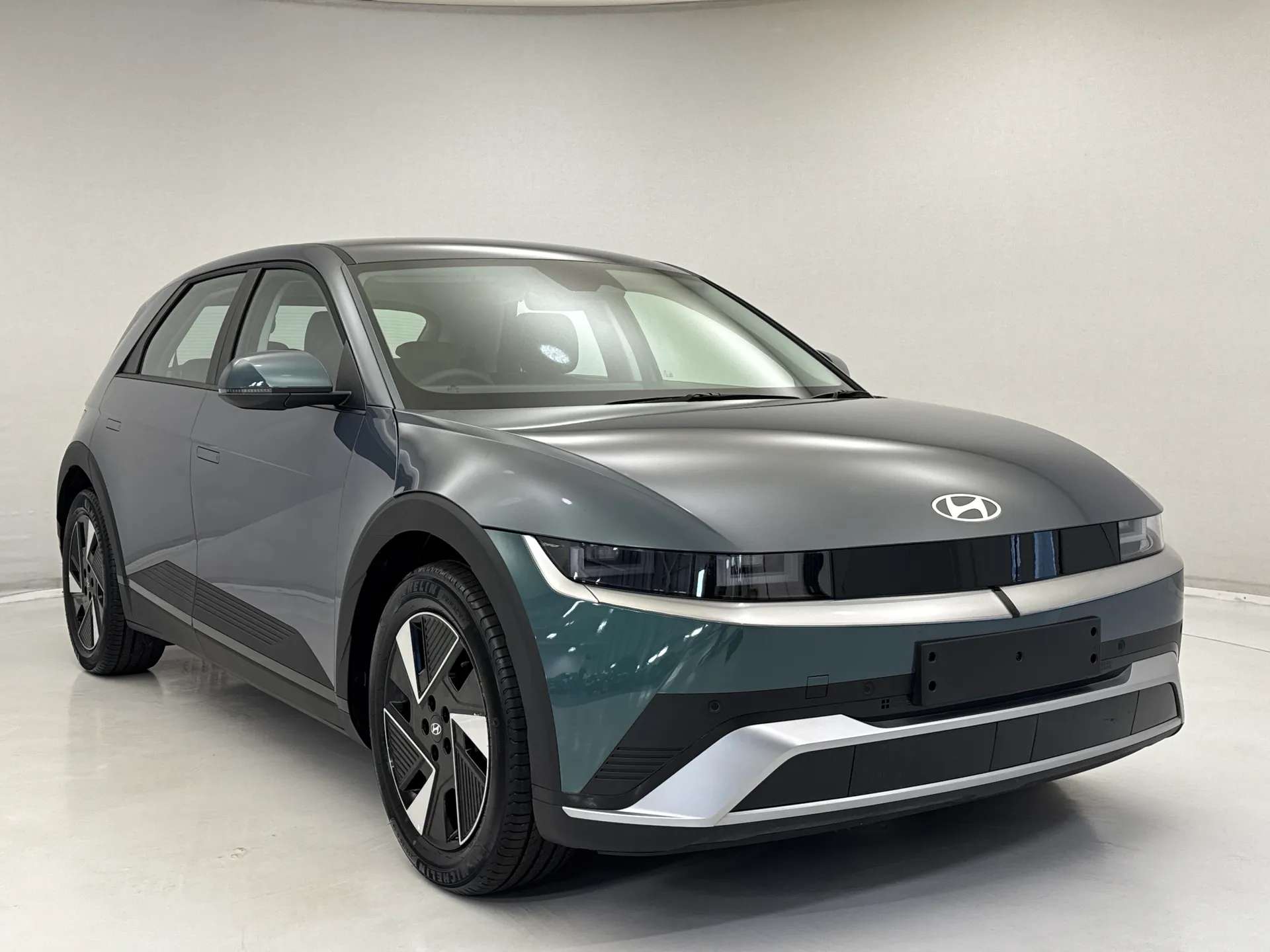 A 2026 HYUNDAI IONIQ 5 168kW Premium 84 kWh 5dr Auto A 2026 HYUNDAI IONIQ 5 168kW Premium 84 kWh 5dr Auto
