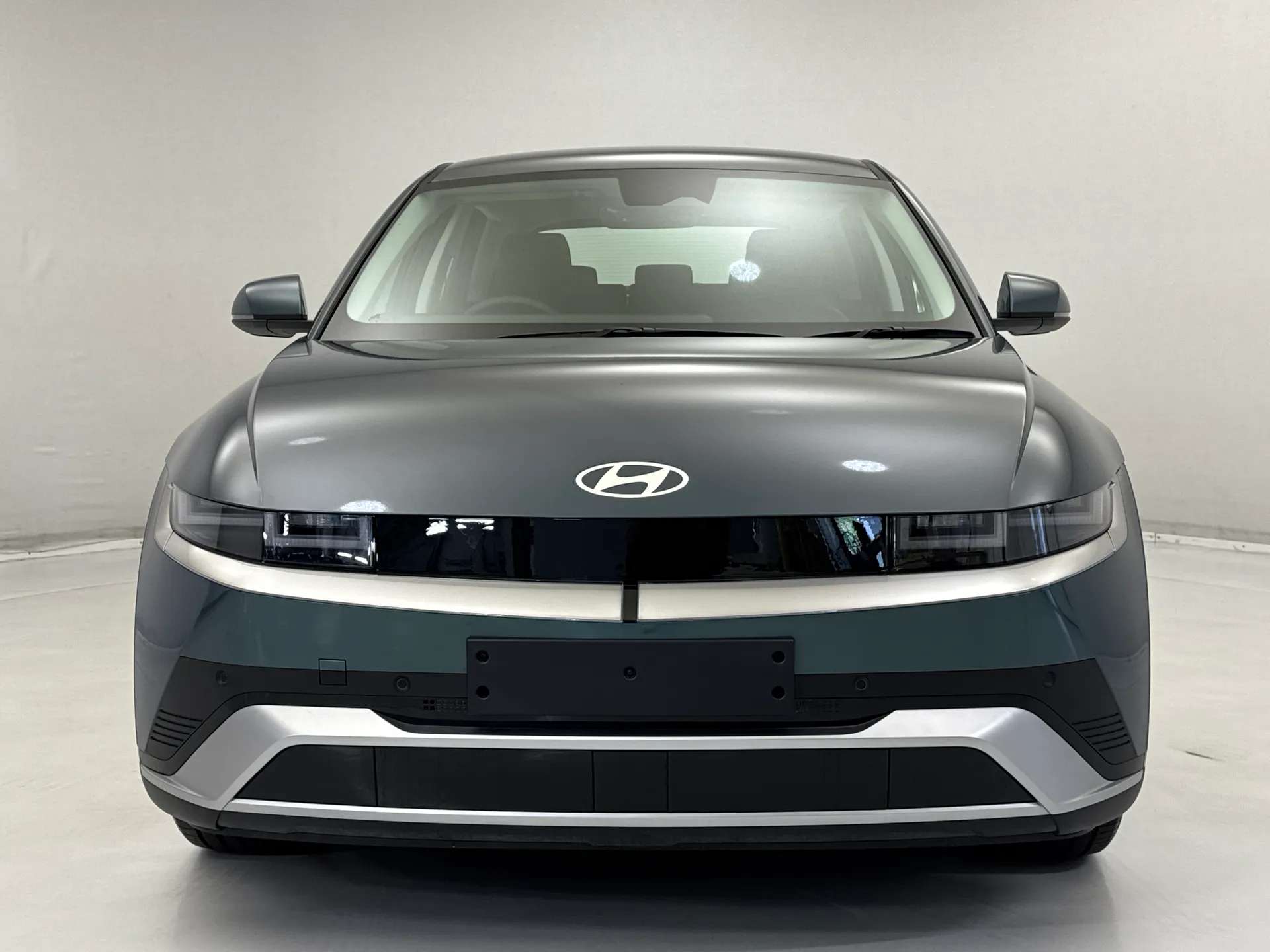 A 2026 HYUNDAI IONIQ 5 168kW Premium 84 kWh 5dr Auto A 2026 HYUNDAI IONIQ 5 168kW Premium 84 kWh 5dr Auto