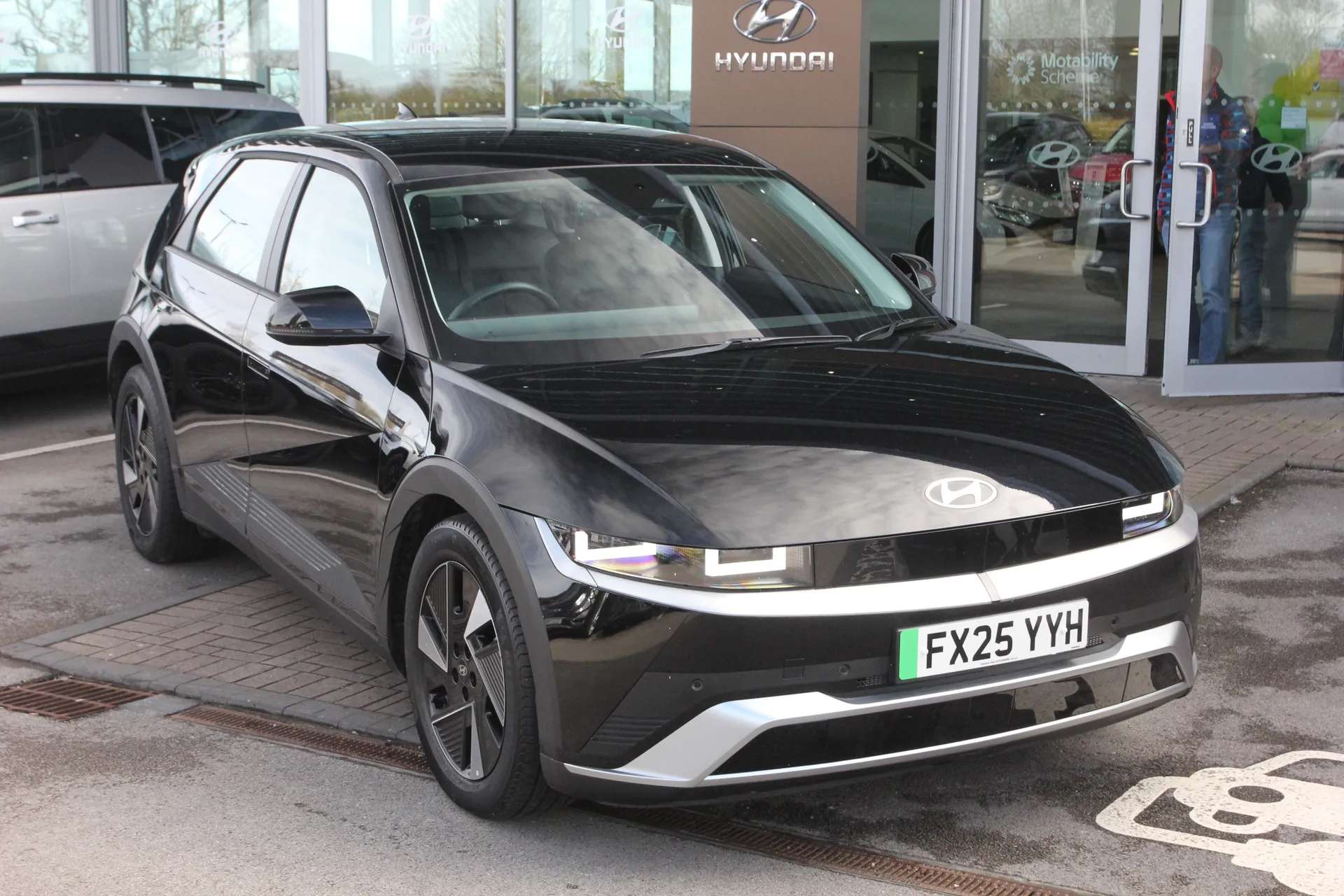 A 2025 HYUNDAI IONIQ 5 168kW Premium 84 kWh 5dr Auto A 2025 HYUNDAI IONIQ 5 168kW Premium 84 kWh 5dr Auto