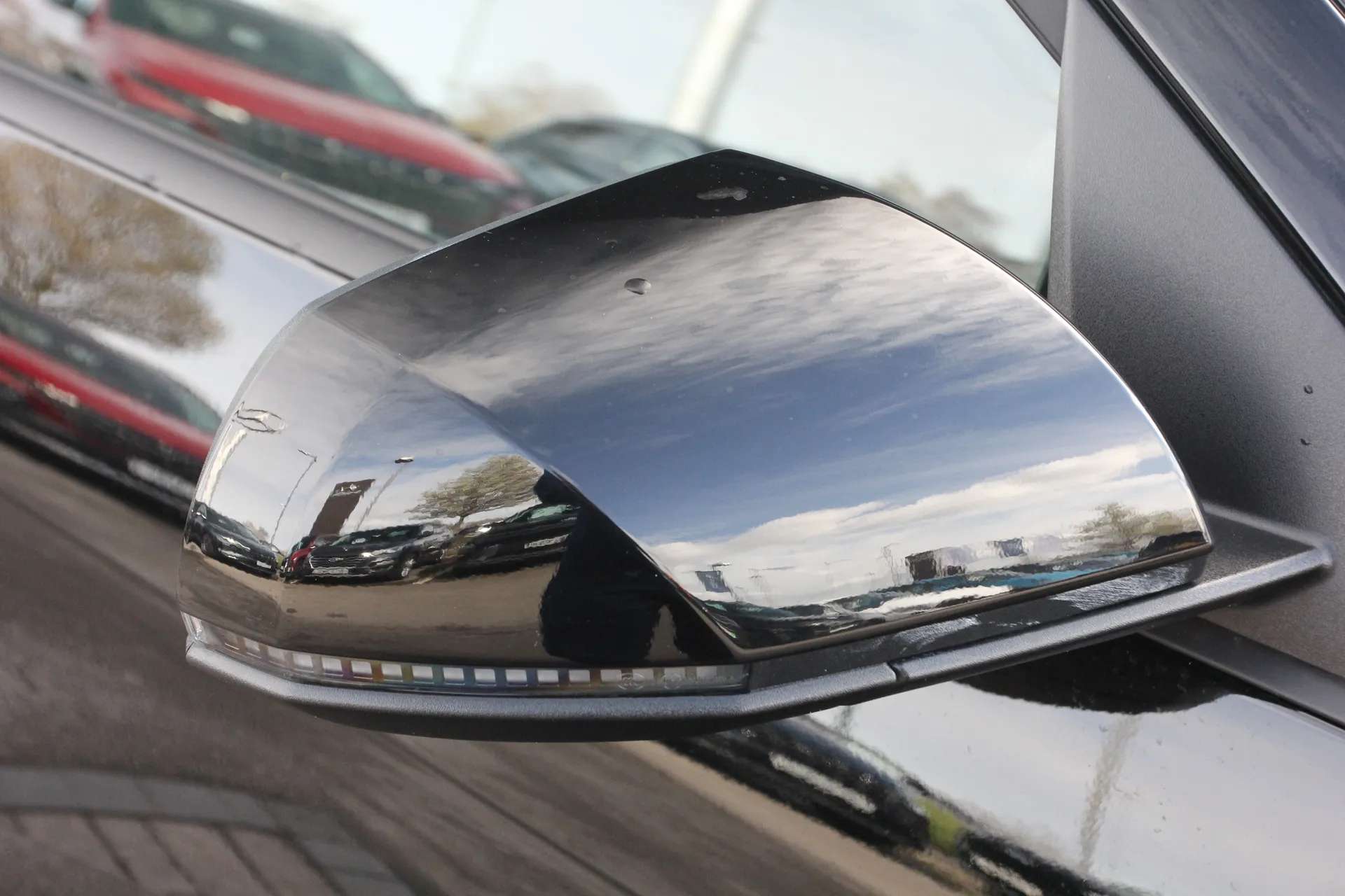 A 2025 HYUNDAI IONIQ 5 168kW Premium 84 kWh 5dr Auto A 2025 HYUNDAI IONIQ 5 168kW Premium 84 kWh 5dr Auto