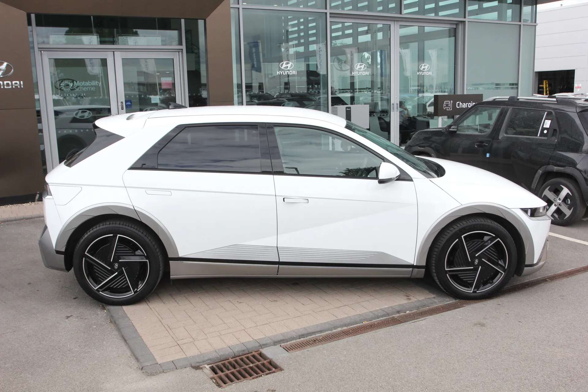 A 2024 HYUNDAI IONIQ 5 168kW Ultimate 84 kWh 5dr Auto A 2024 HYUNDAI IONIQ 5 168kW Ultimate 84 kWh 5dr Auto