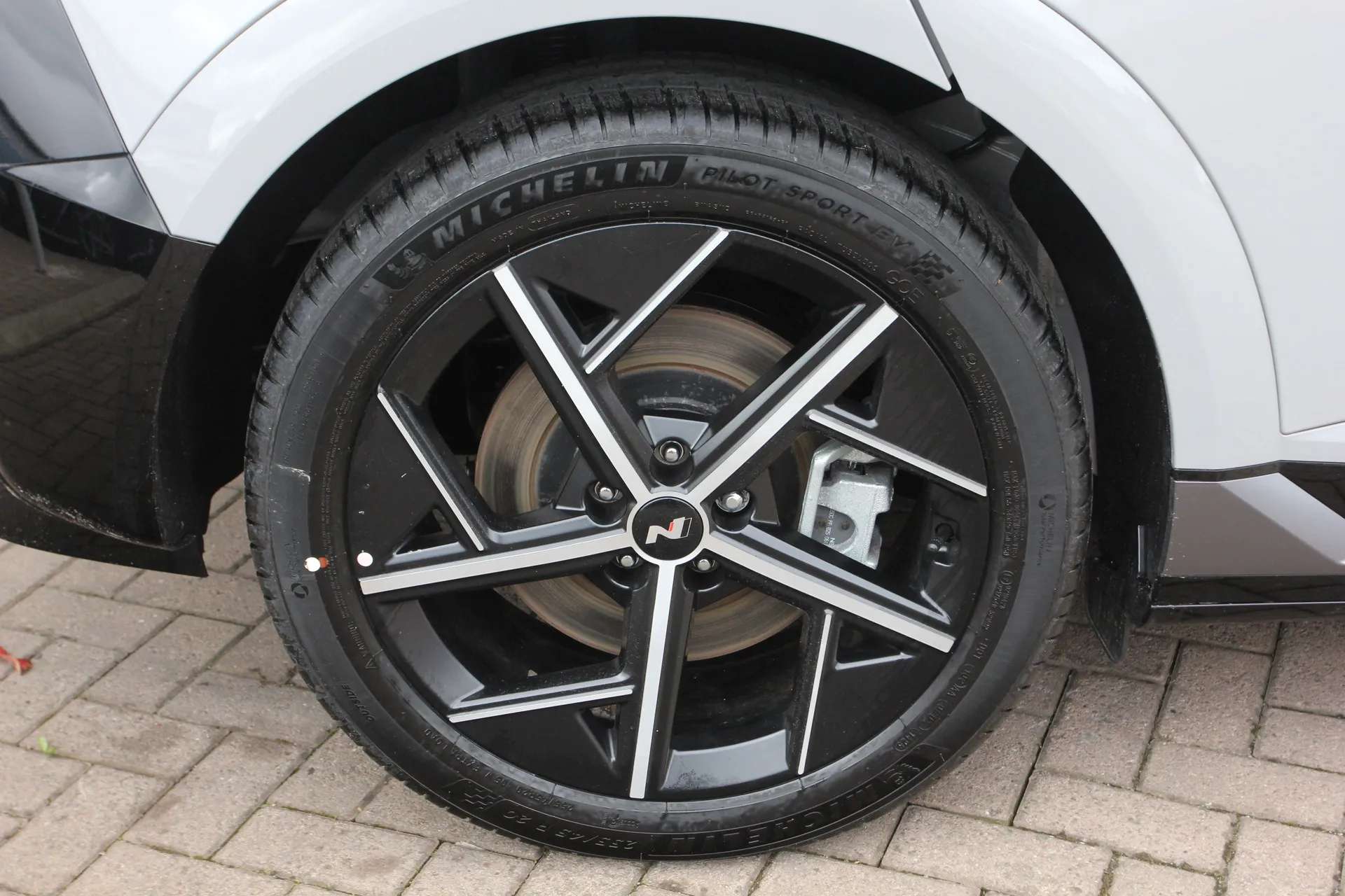 A 2026 HYUNDAI IONIQ 5 168kW N Line 84 kWh 5dr Auto ZERO DEPOSIT FINANCE AVAILABLE A 2026 HYUNDAI IONIQ 5 168kW N Line 84 kWh 5dr Auto ZERO DEPOSIT FINANCE AVAILABLE