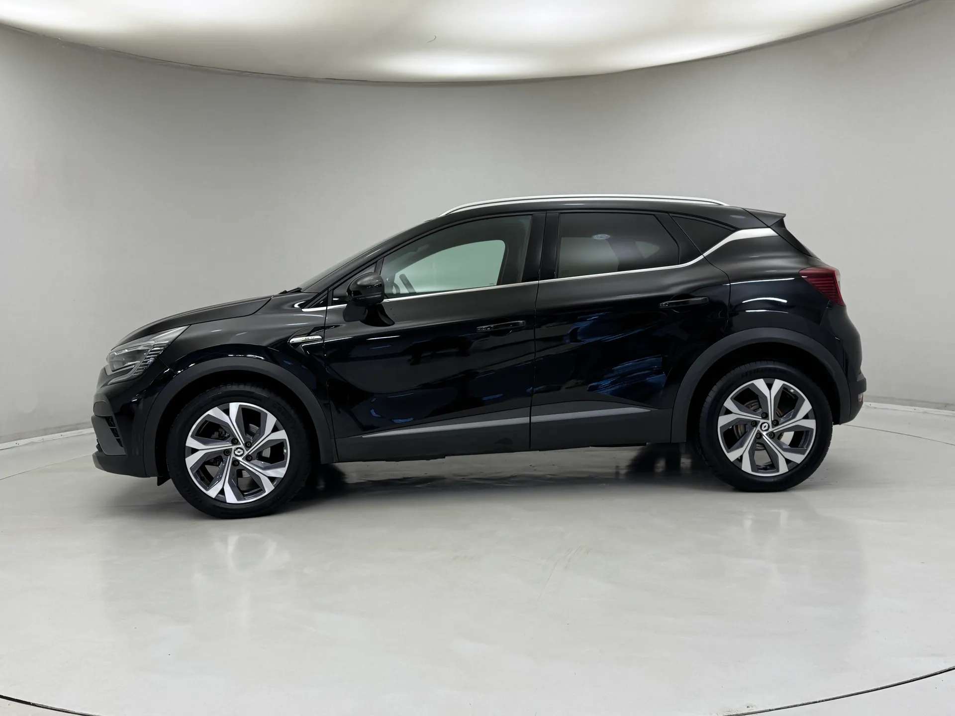 A 2022 RENAULT CAPTUR 1.3 Mild hybrid 140 R.S. Line 5dr A 2022 RENAULT CAPTUR 1.3 Mild hybrid 140 R.S. Line 5dr