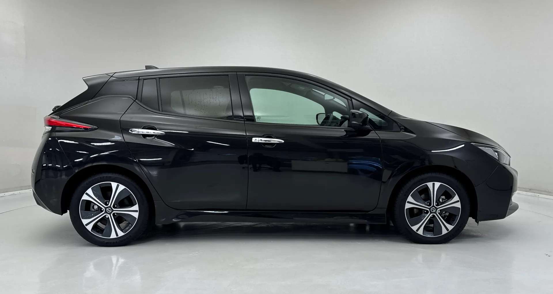 2021 NISSAN LEAF 2021 NISSAN LEAF