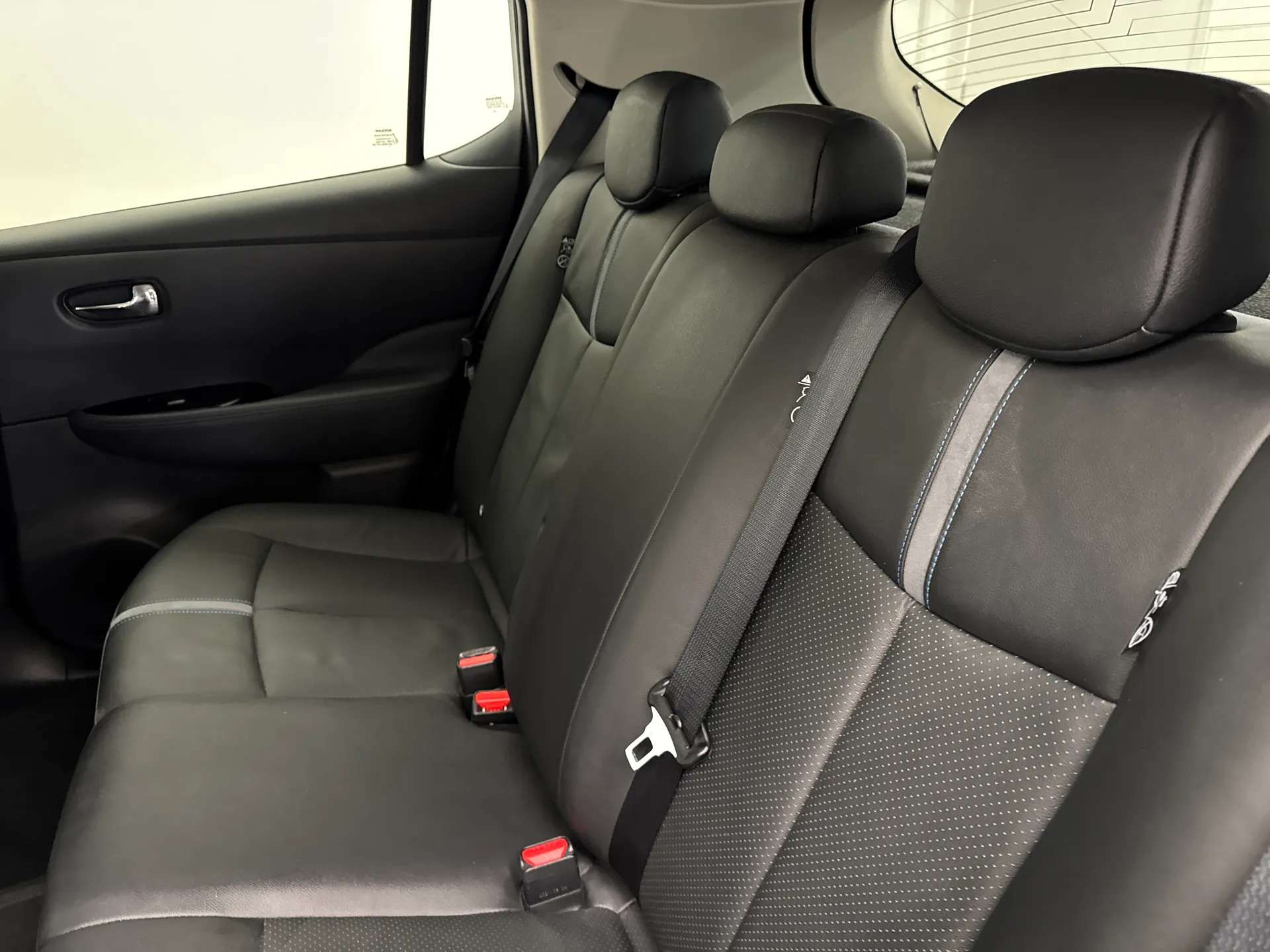 2021 NISSAN LEAF 2021 NISSAN LEAF