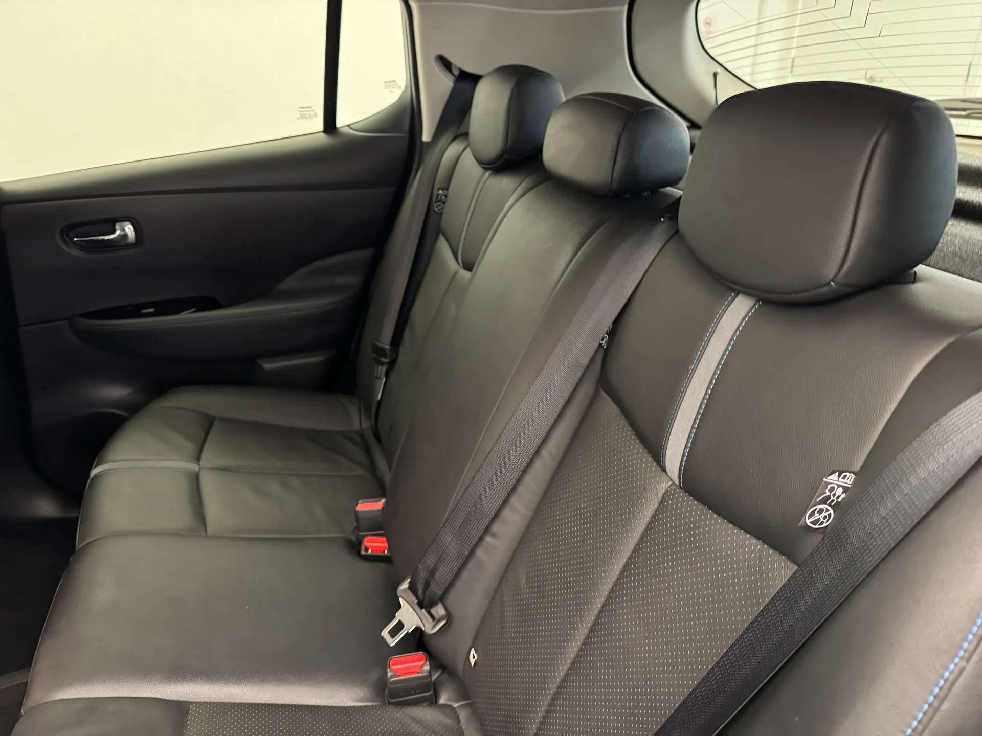 2021 NISSAN LEAF 2021 NISSAN LEAF