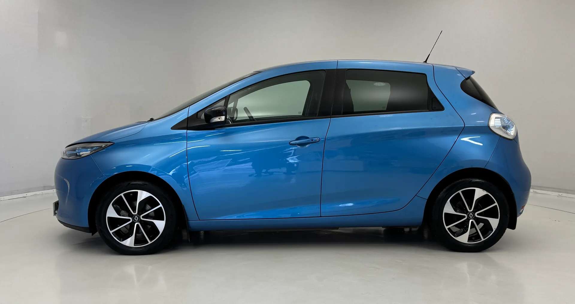 2018 RENAULT ZOE 2018 RENAULT ZOE