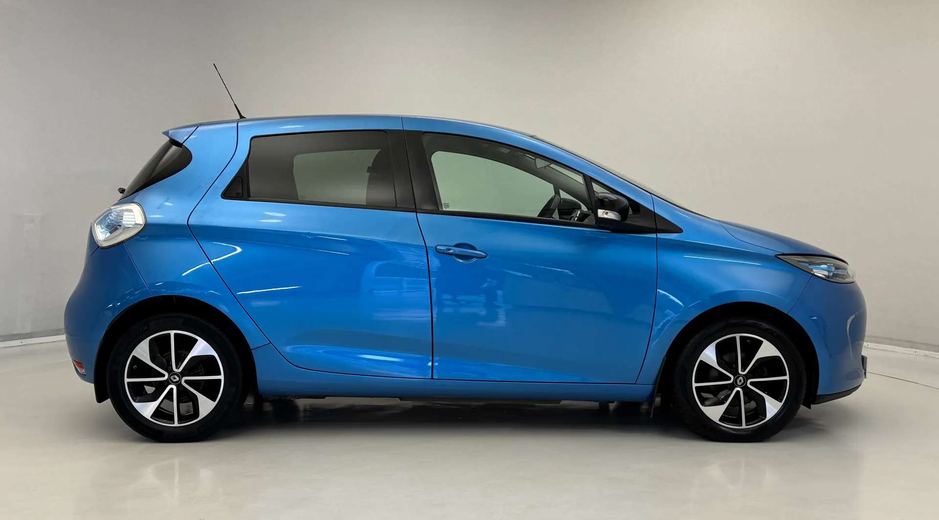 2018 RENAULT ZOE 2018 RENAULT ZOE