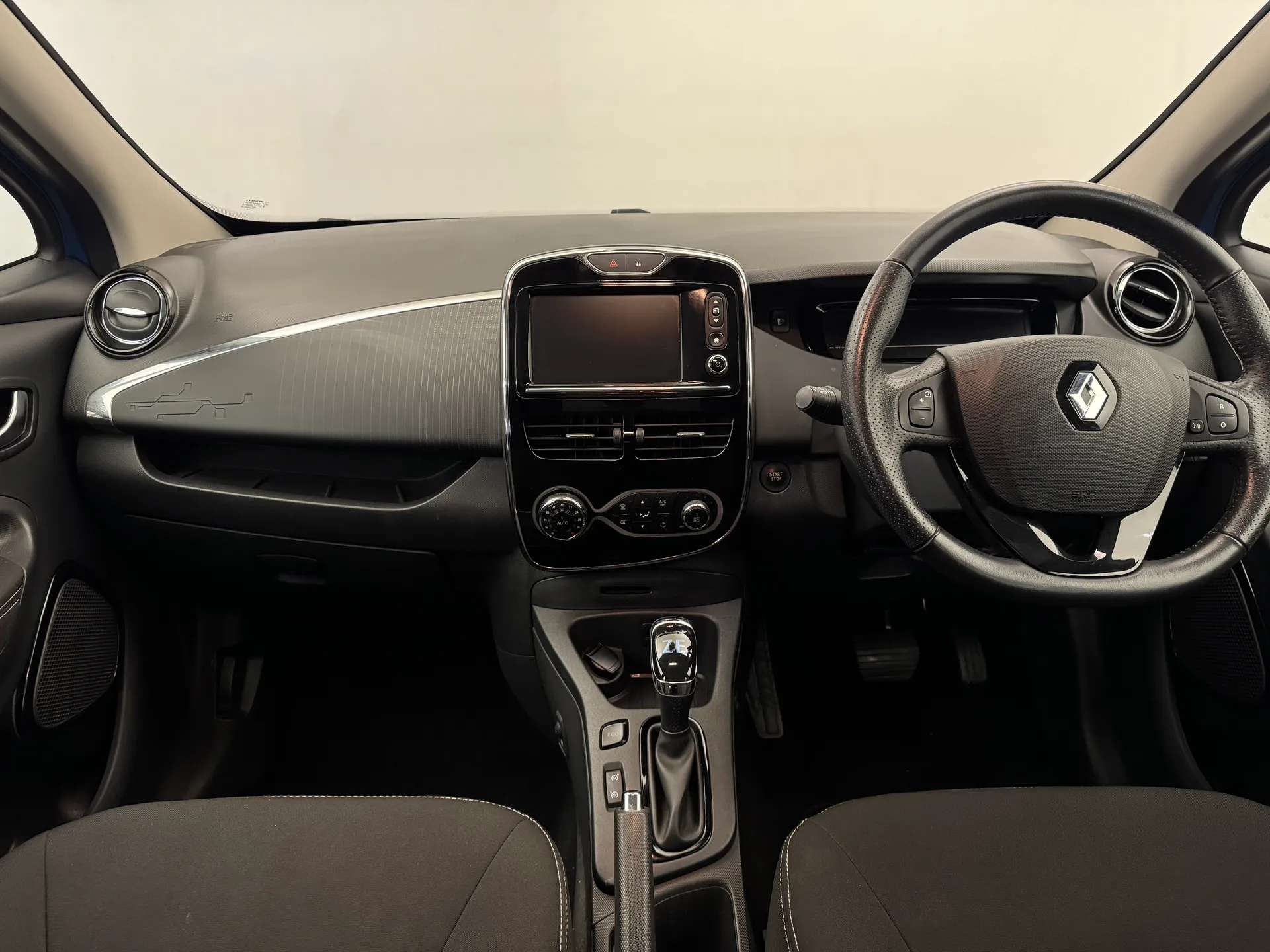 2018 RENAULT ZOE 2018 RENAULT ZOE