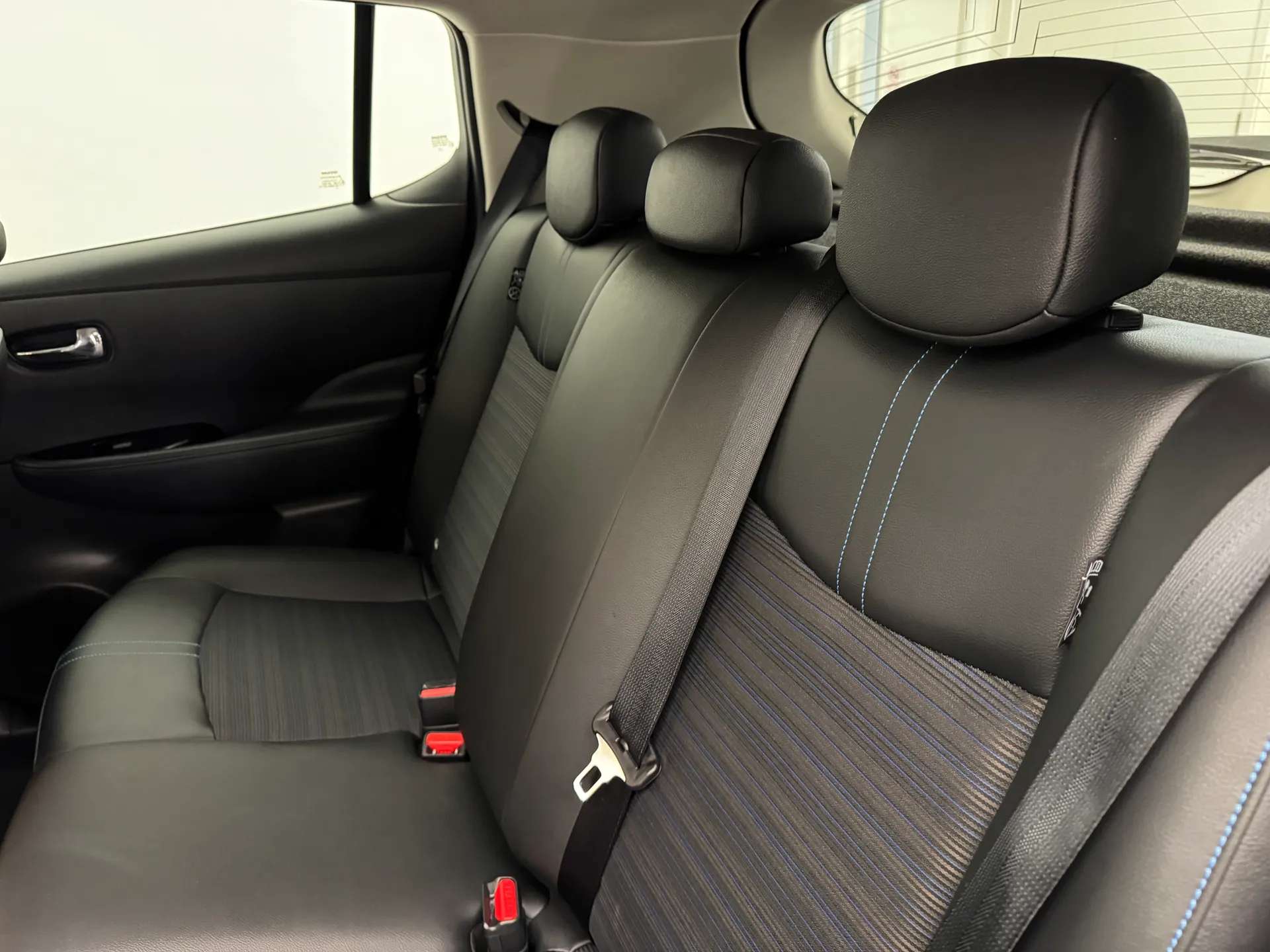 2021 NISSAN LEAF 2021 NISSAN LEAF