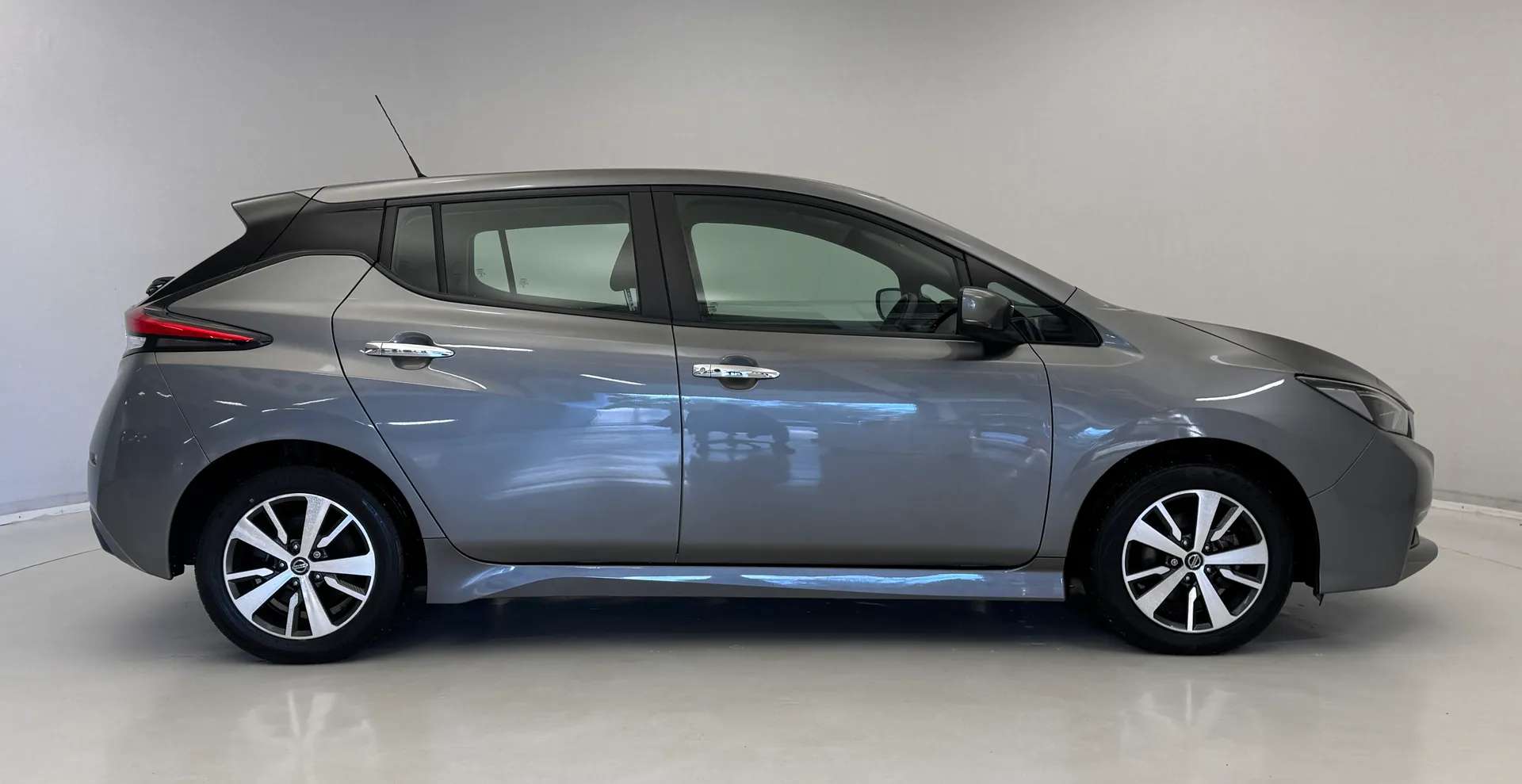 2021 NISSAN LEAF 2021 NISSAN LEAF