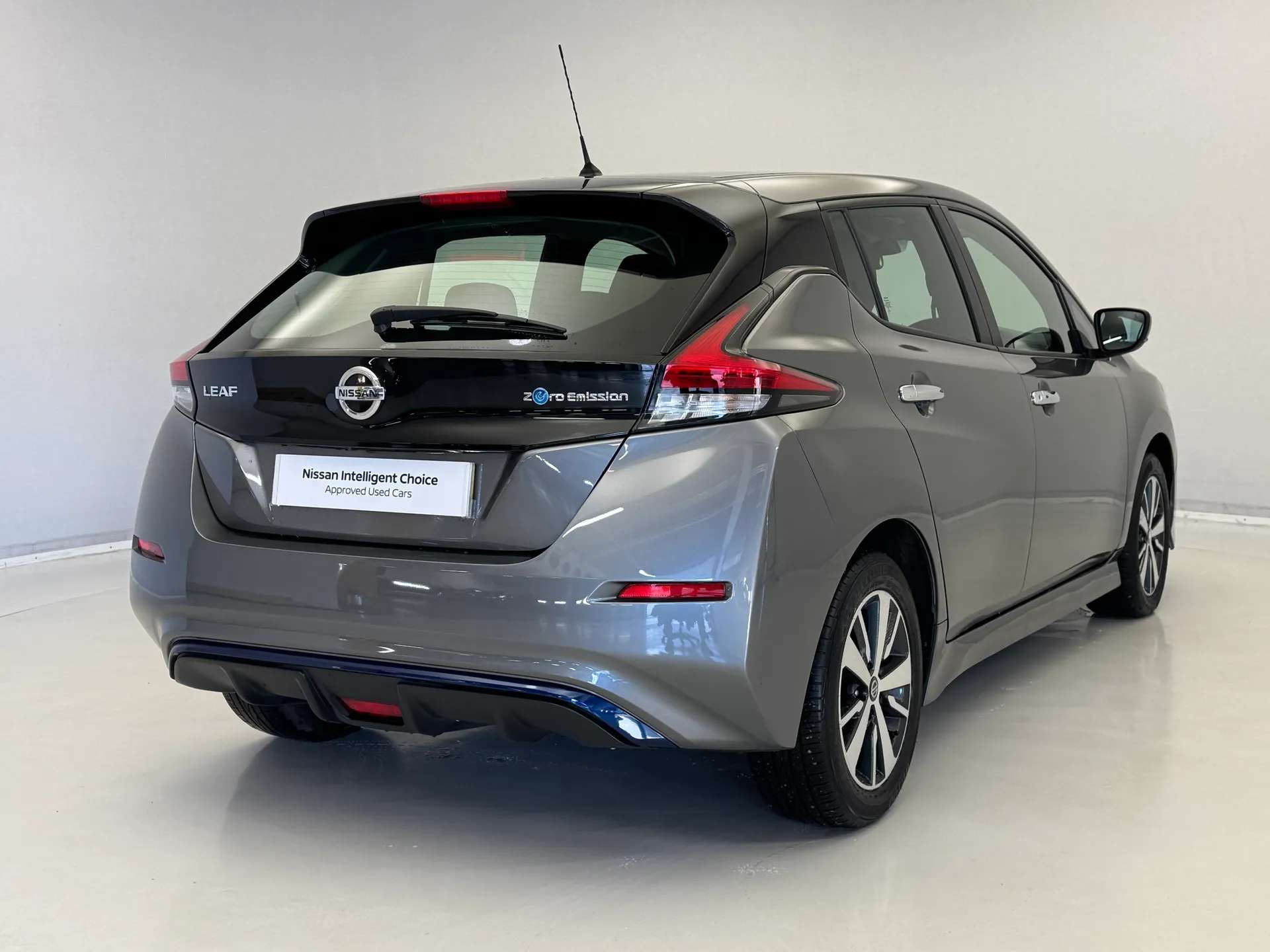 2021 NISSAN LEAF 2021 NISSAN LEAF