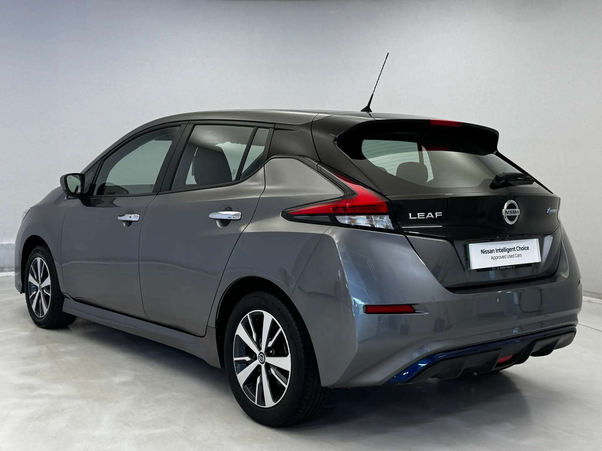 2022 NISSAN LEAF 2022 NISSAN LEAF