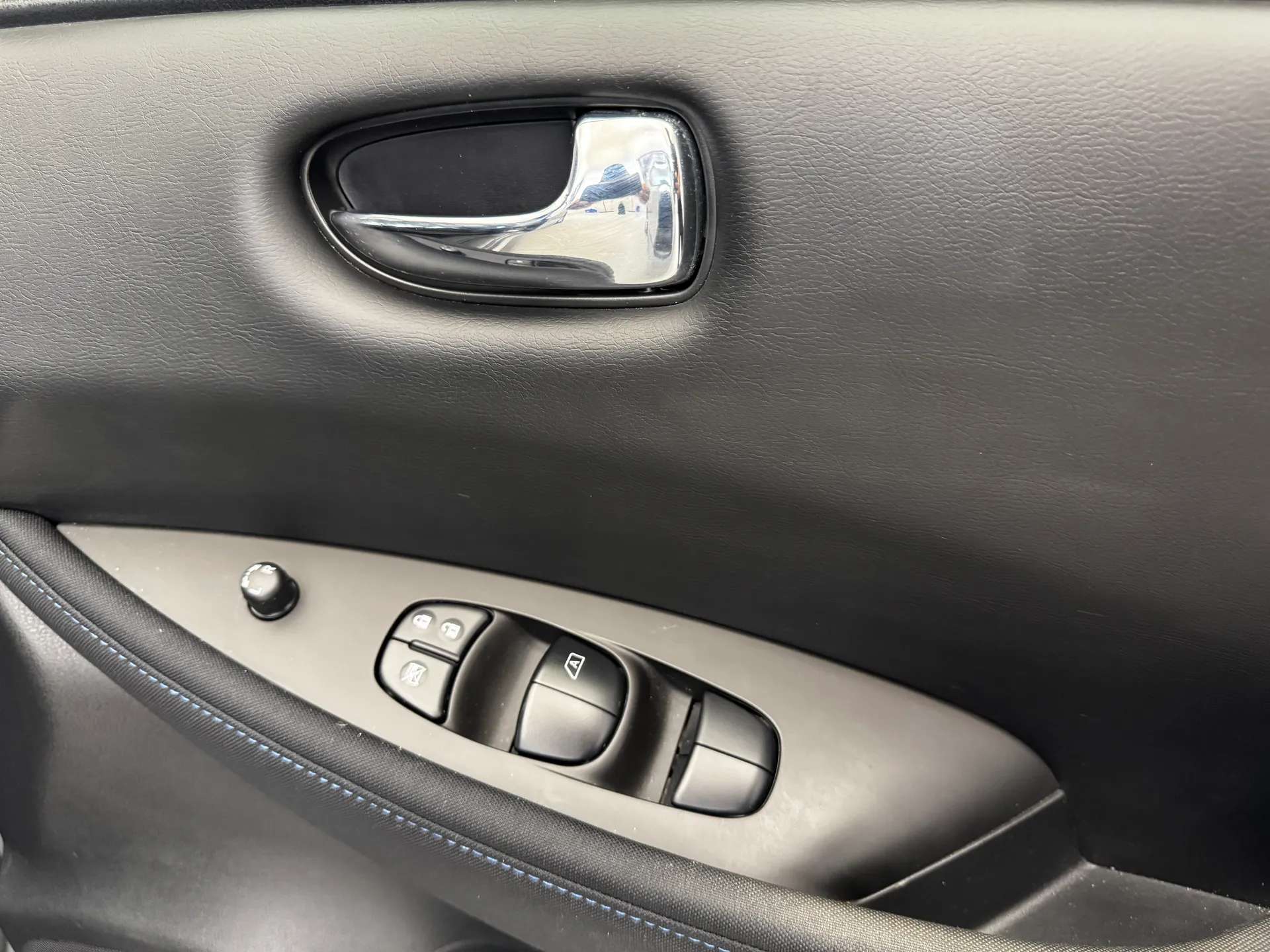 2022 NISSAN LEAF 2022 NISSAN LEAF