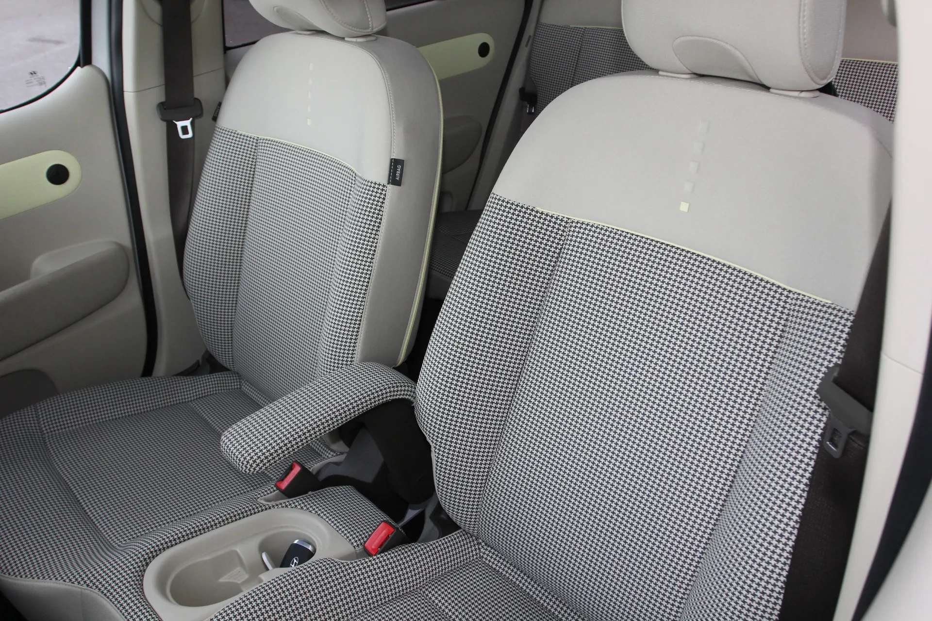2025 HYUNDAI INSTER 2025 HYUNDAI INSTER