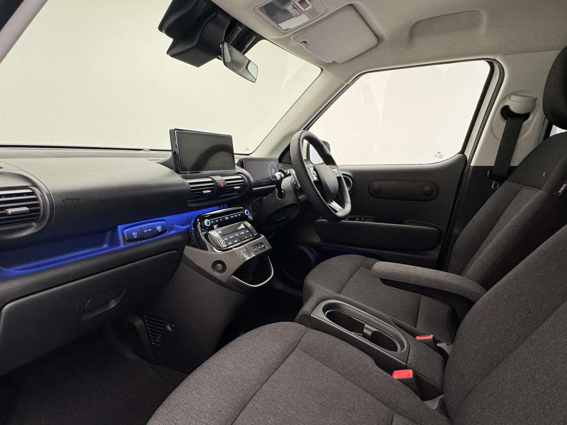 2025 HYUNDAI INSTER 2025 HYUNDAI INSTER