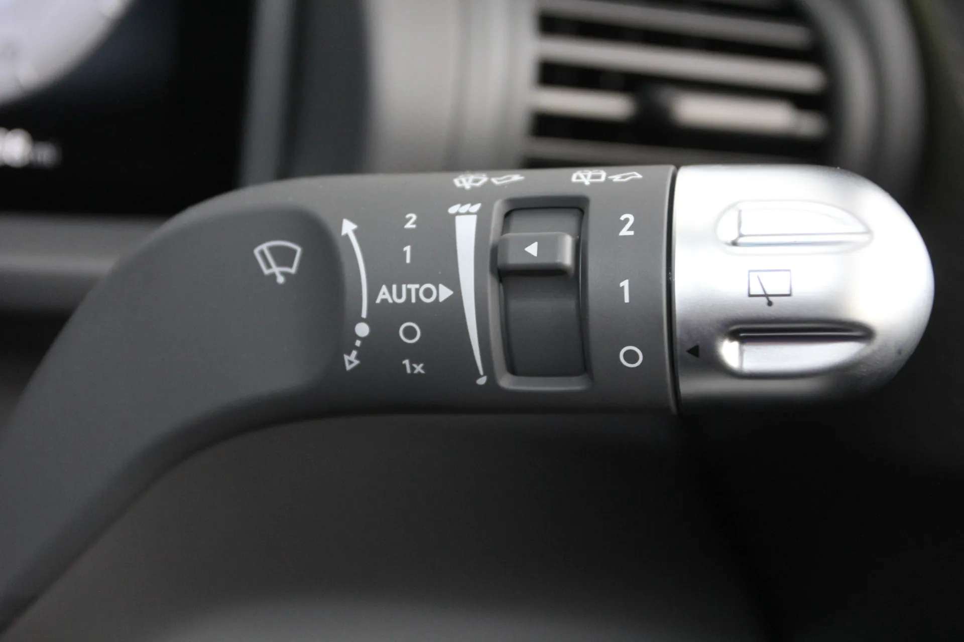 2025 HYUNDAI INSTER 2025 HYUNDAI INSTER