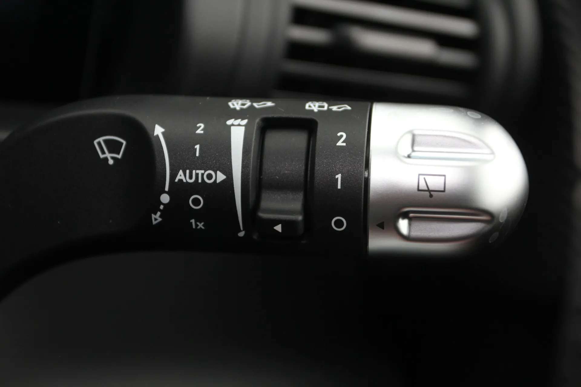 2025 HYUNDAI INSTER 2025 HYUNDAI INSTER