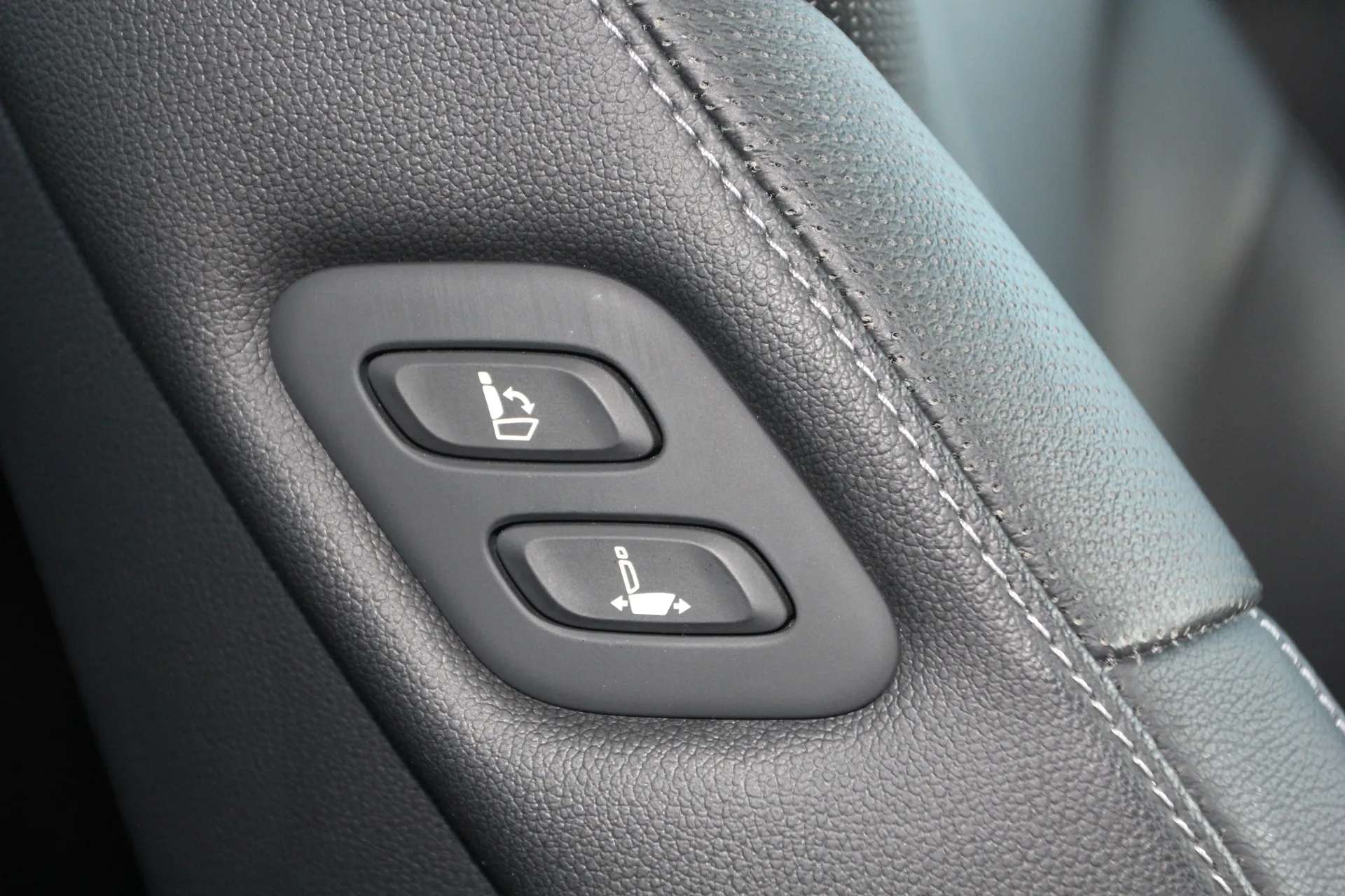 2023 GENESIS G80 2023 GENESIS G80