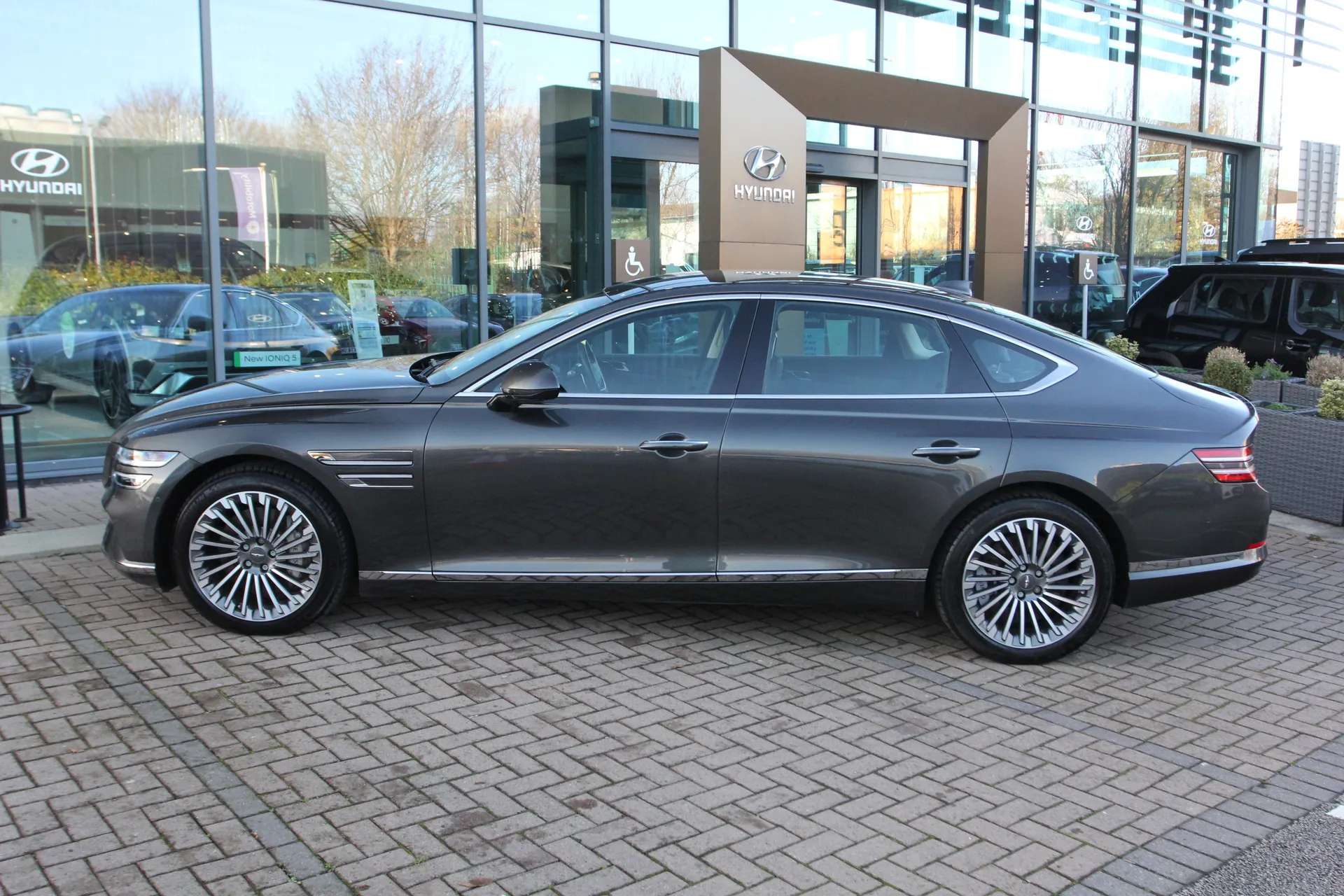 2023 GENESIS G80 2023 GENESIS G80