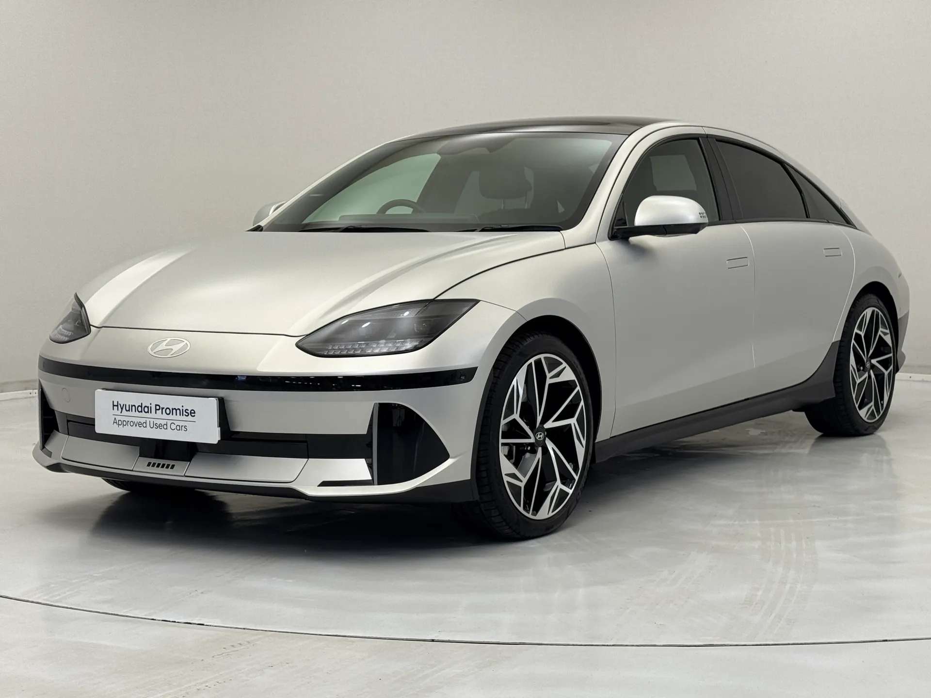 A 2025 HYUNDAI IONIQ 6 239kW Ultimate 77kWh 4dr AWD Auto A 2025 HYUNDAI IONIQ 6 239kW Ultimate 77kWh 4dr AWD Auto