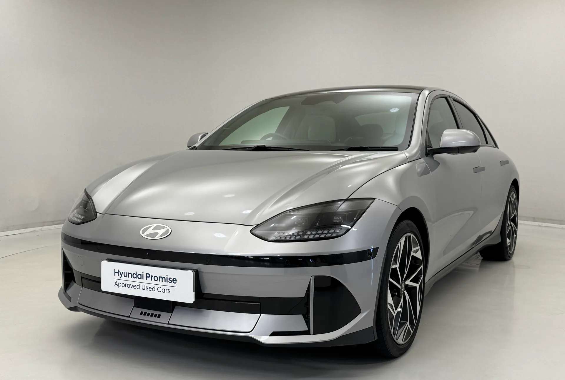 A 2023 HYUNDAI IONIQ 6 239kW Ultimate 77kWh 4dr AWD Auto A 2023 HYUNDAI IONIQ 6 239kW Ultimate 77kWh 4dr AWD Auto