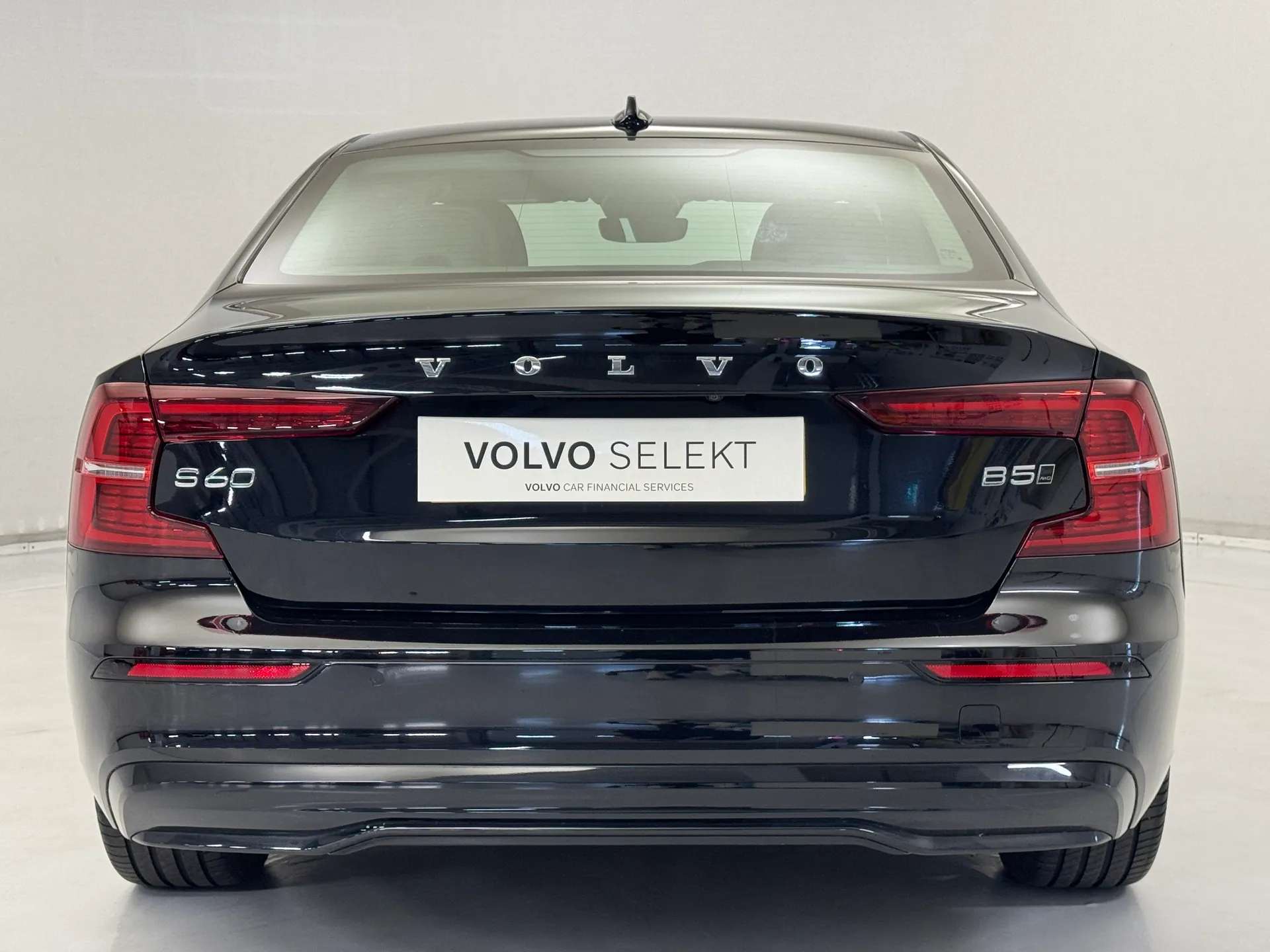 A 2023 VOLVO S60 2.0 B5P Ultimate Dark 4dr AWD Auto A 2023 VOLVO S60 2.0 B5P Ultimate Dark 4dr AWD Auto