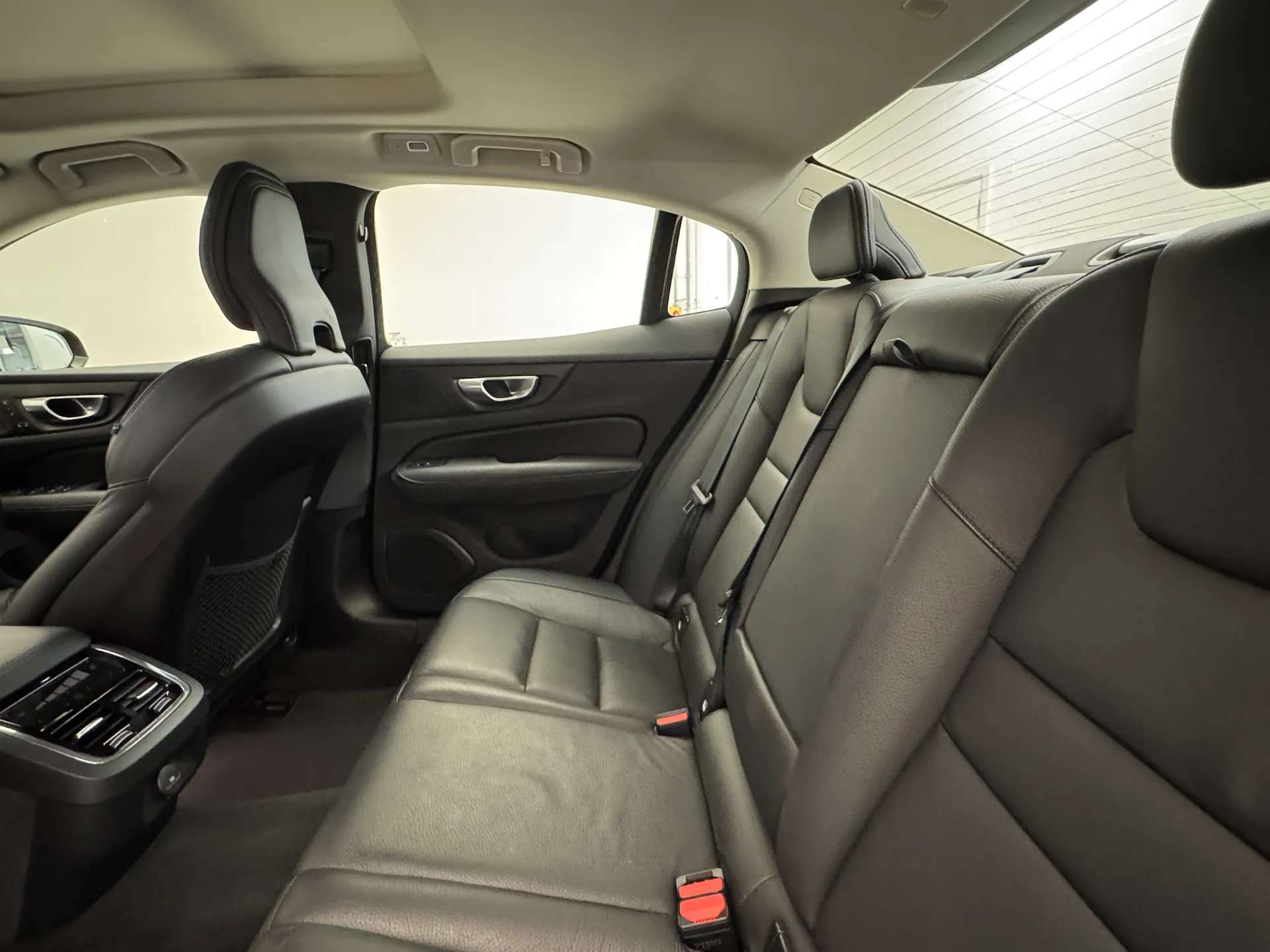 2023 VOLVO S60 2023 VOLVO S60