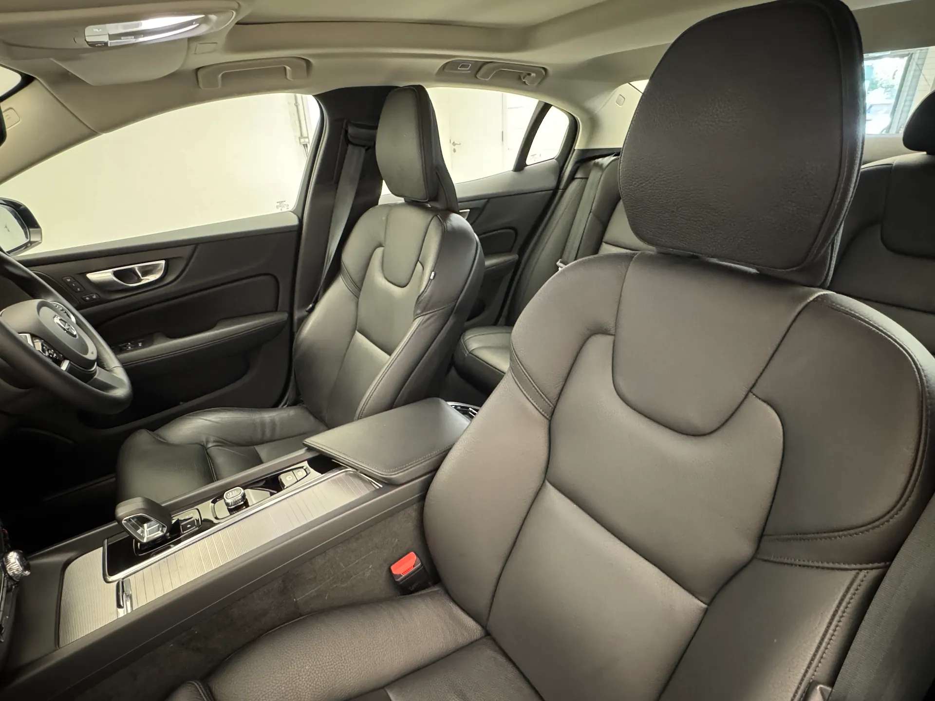 2023 VOLVO S60 2023 VOLVO S60