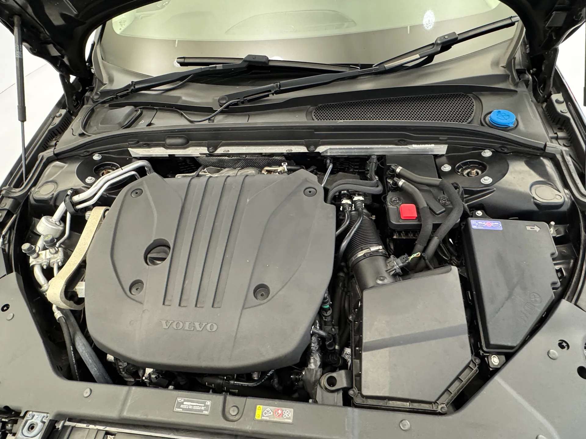 2023 VOLVO S60 2023 VOLVO S60