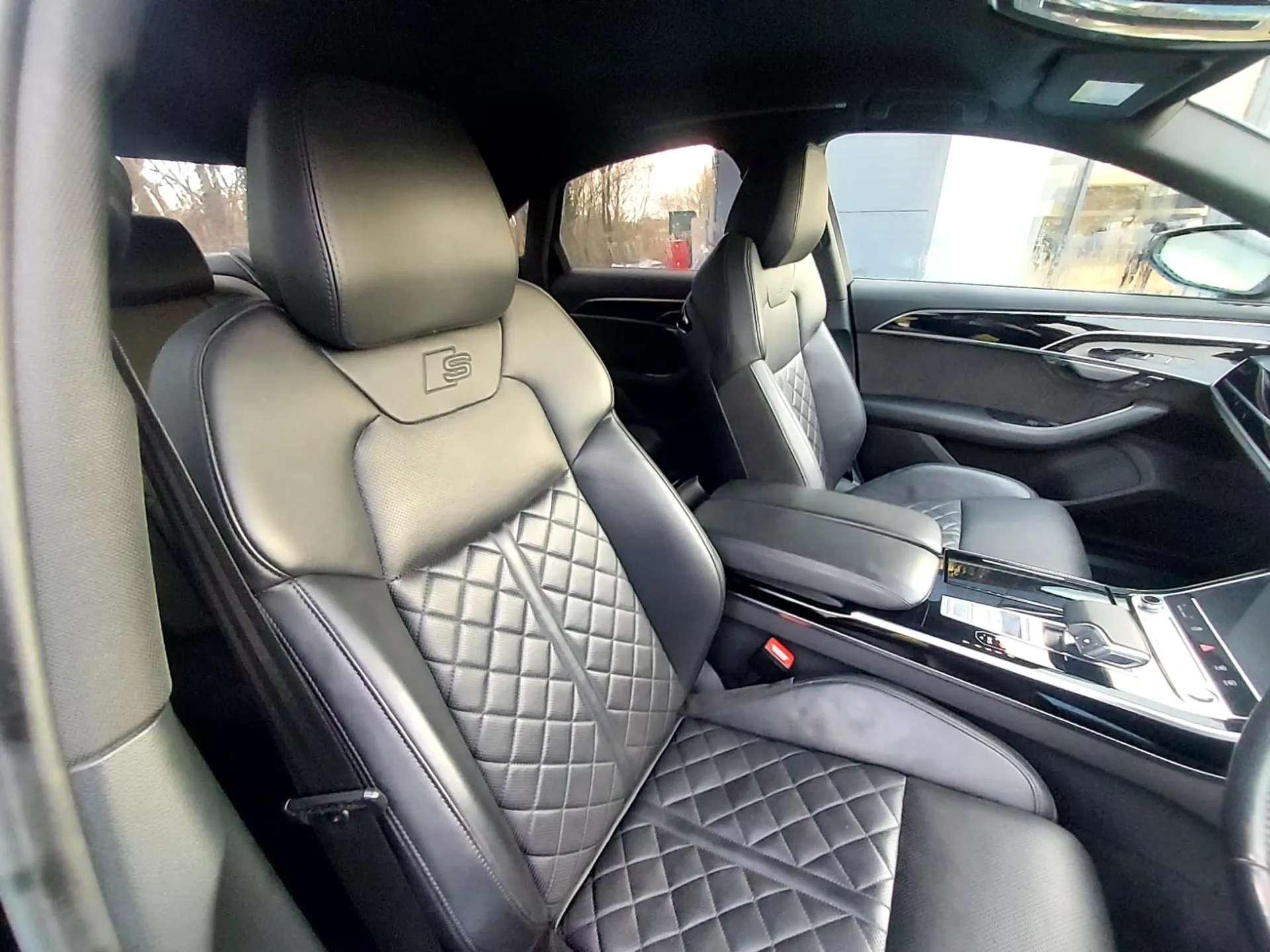 2021 AUDI A8 2021 AUDI A8