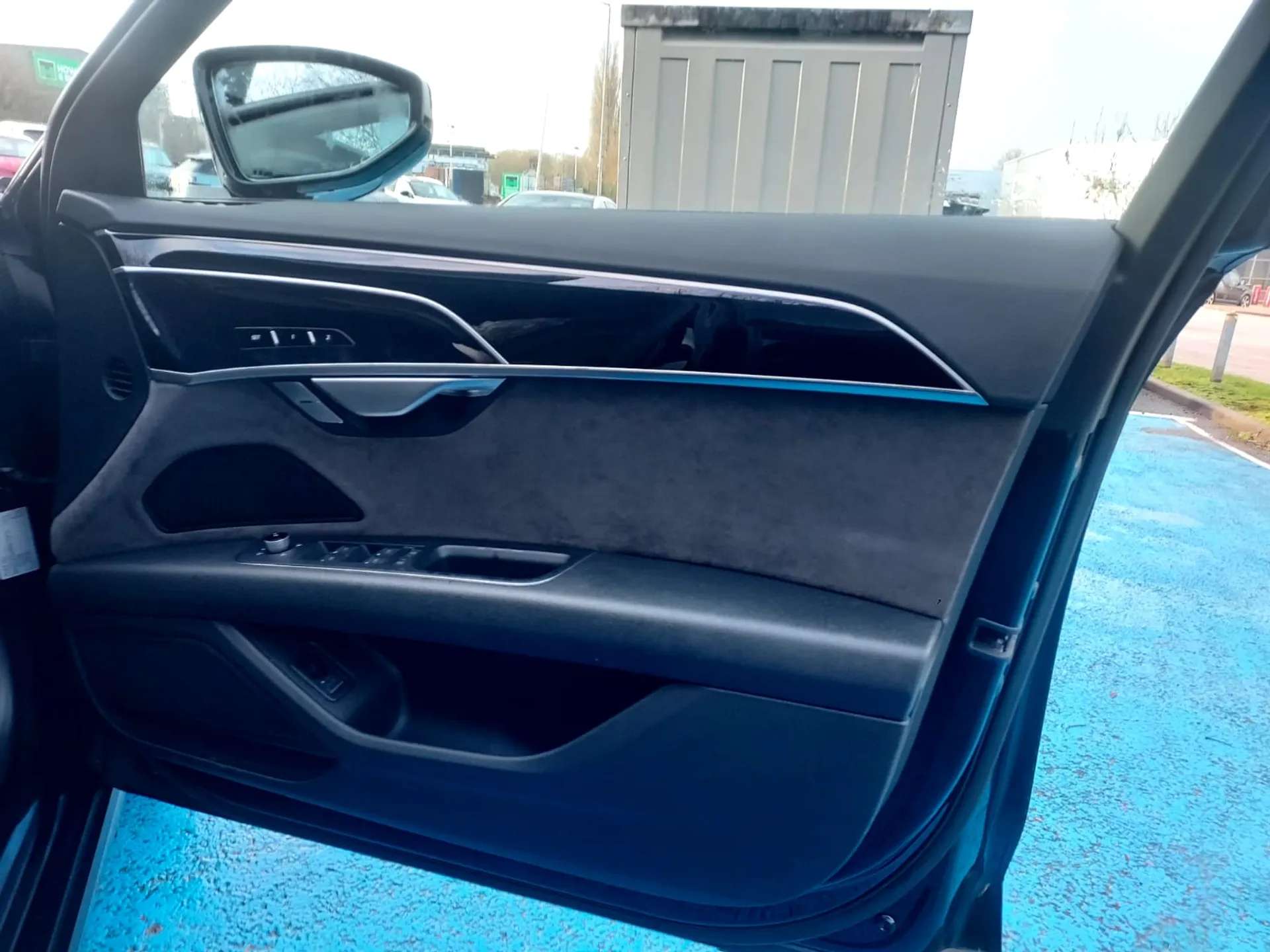 2021 AUDI A8 2021 AUDI A8