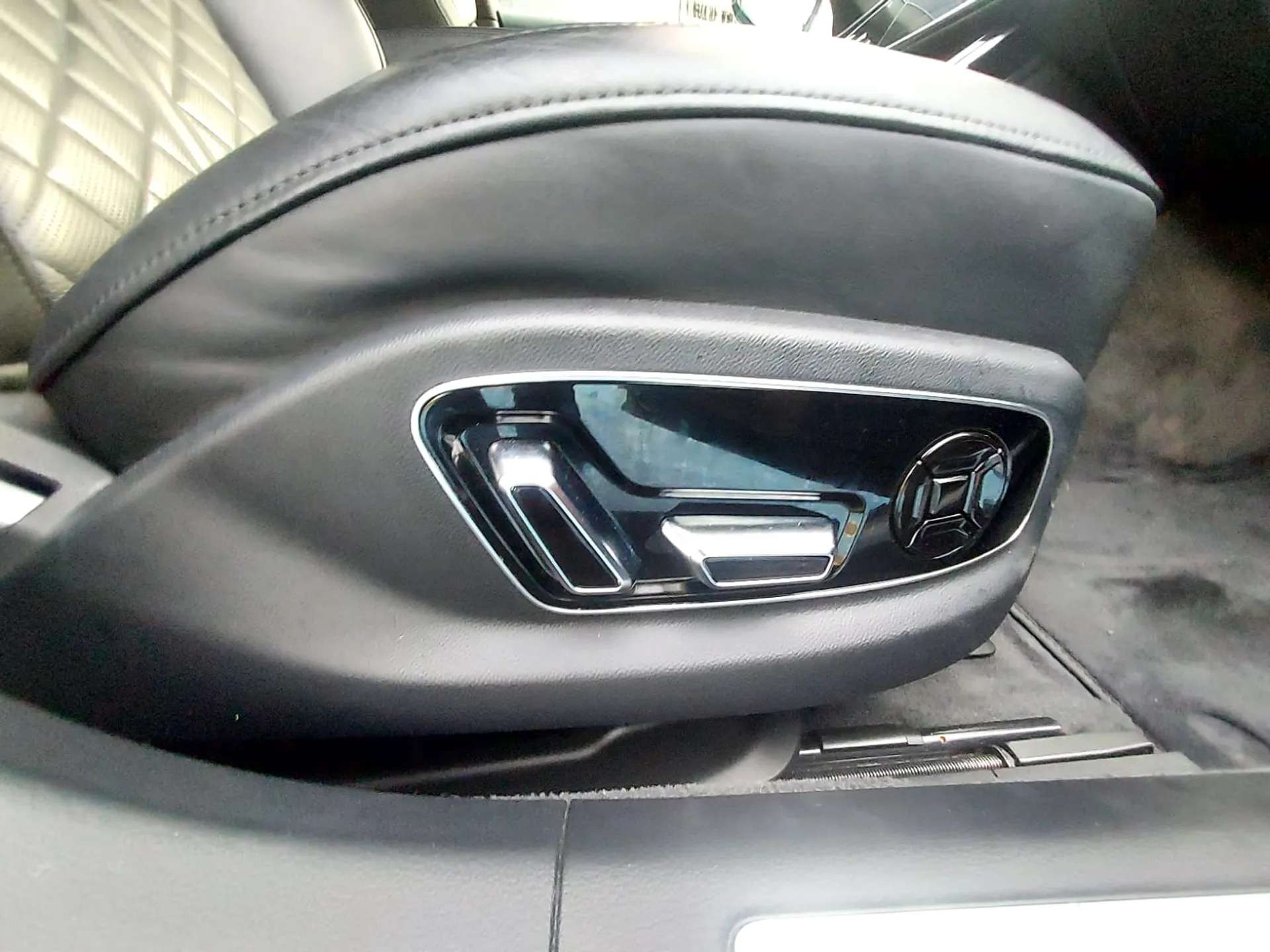 2021 AUDI A8 2021 AUDI A8